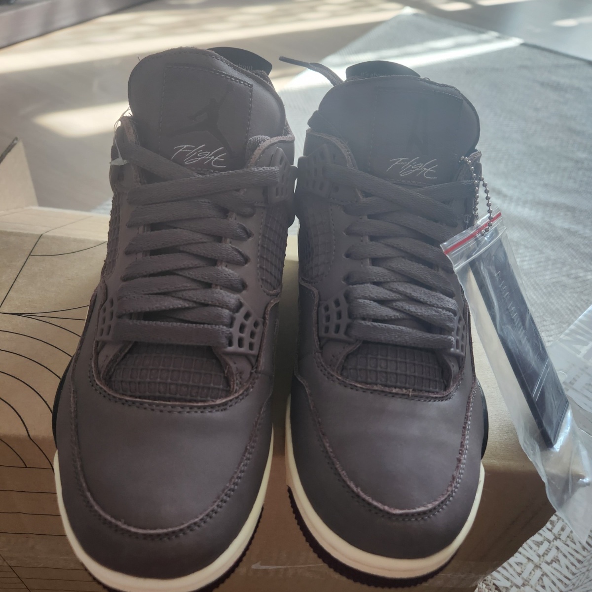 Jordan 4 x A Ma Maniere Retro Violet Ore 착용 스타일