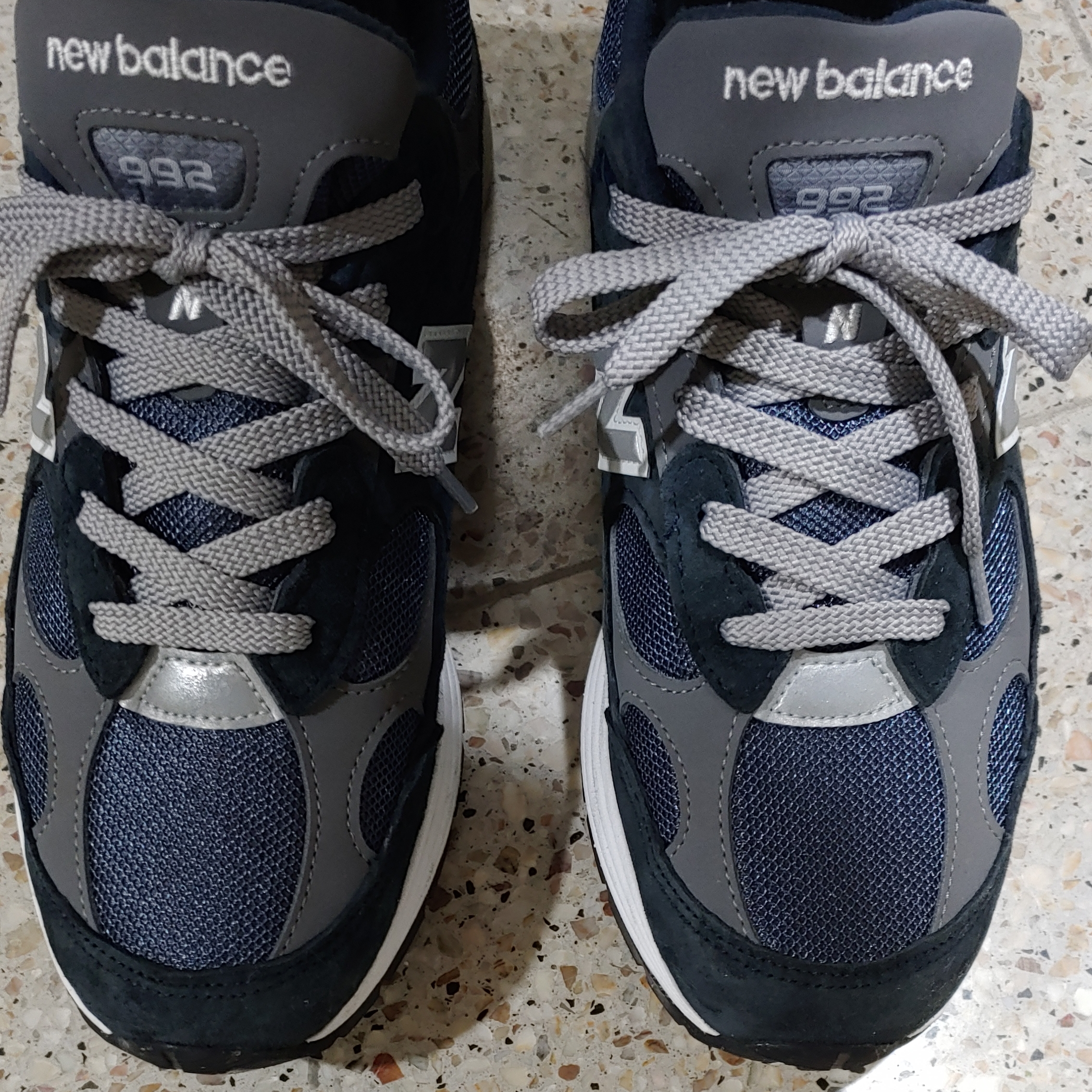 New Balance 992 Made in USA Navy 착용 스타일 - 1