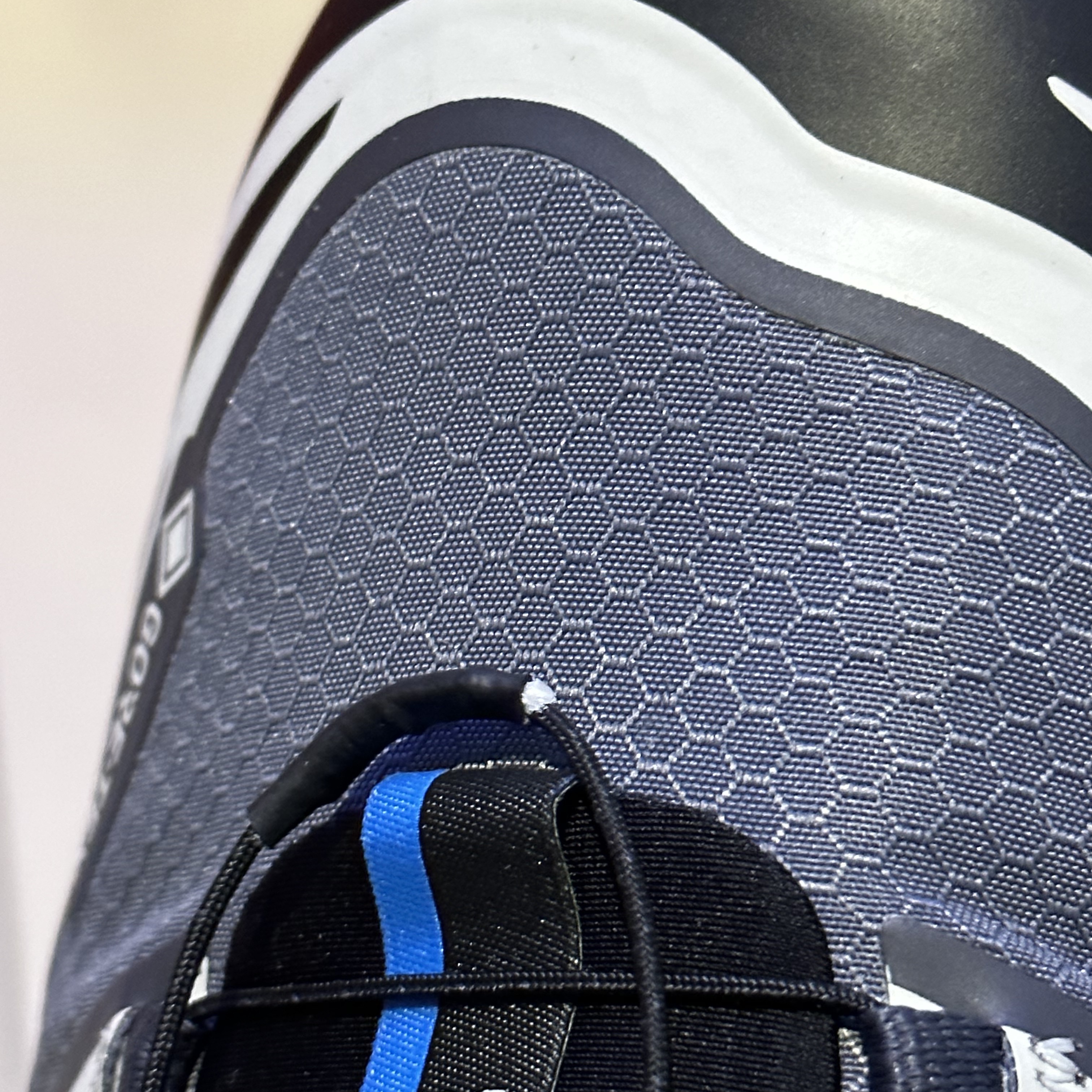 Salomon XT-6 Gore-Tex Black Ebony 착용 스타일 - 3