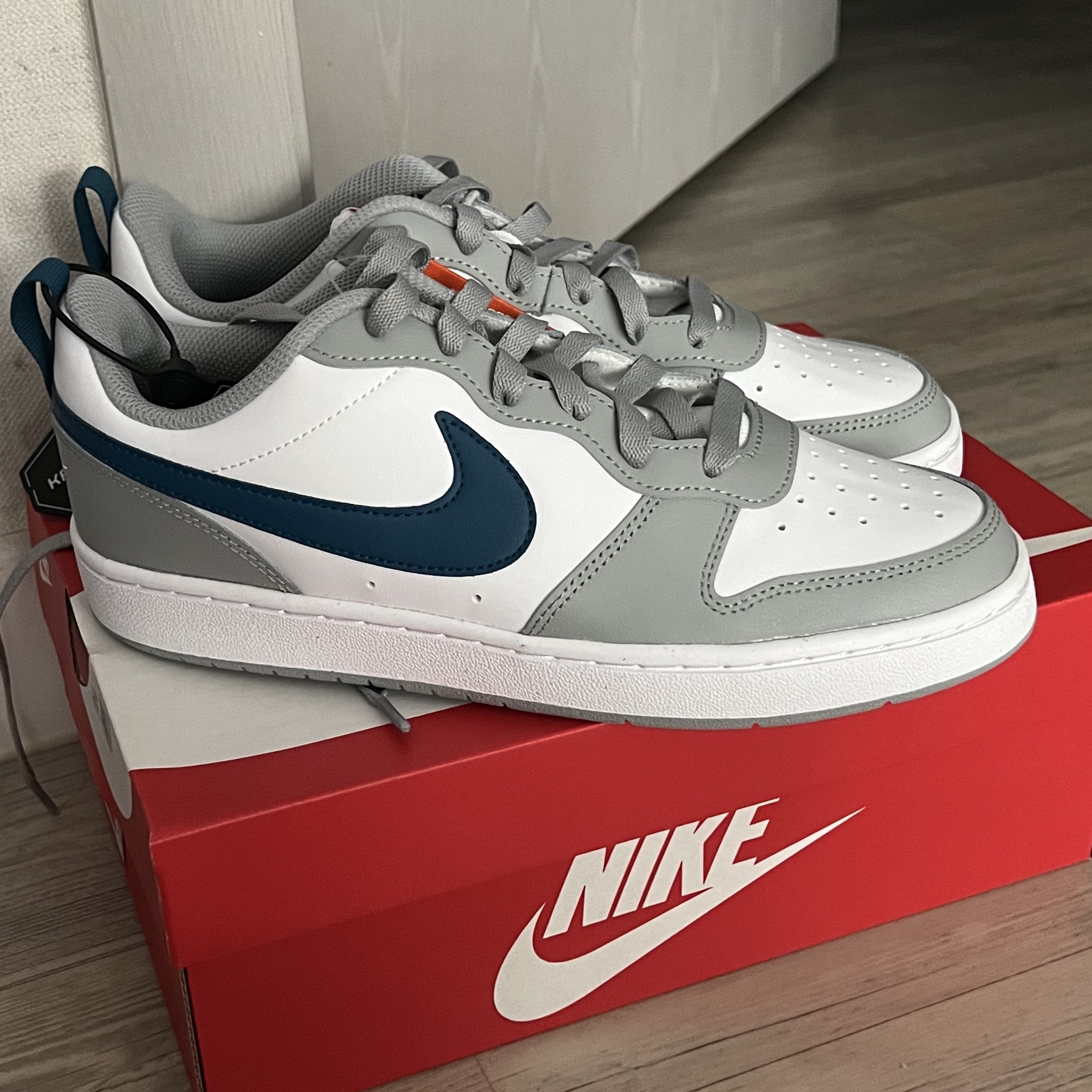 (GS) Nike Court Borough Low 2 Light Smoke Grey 착용 스타일