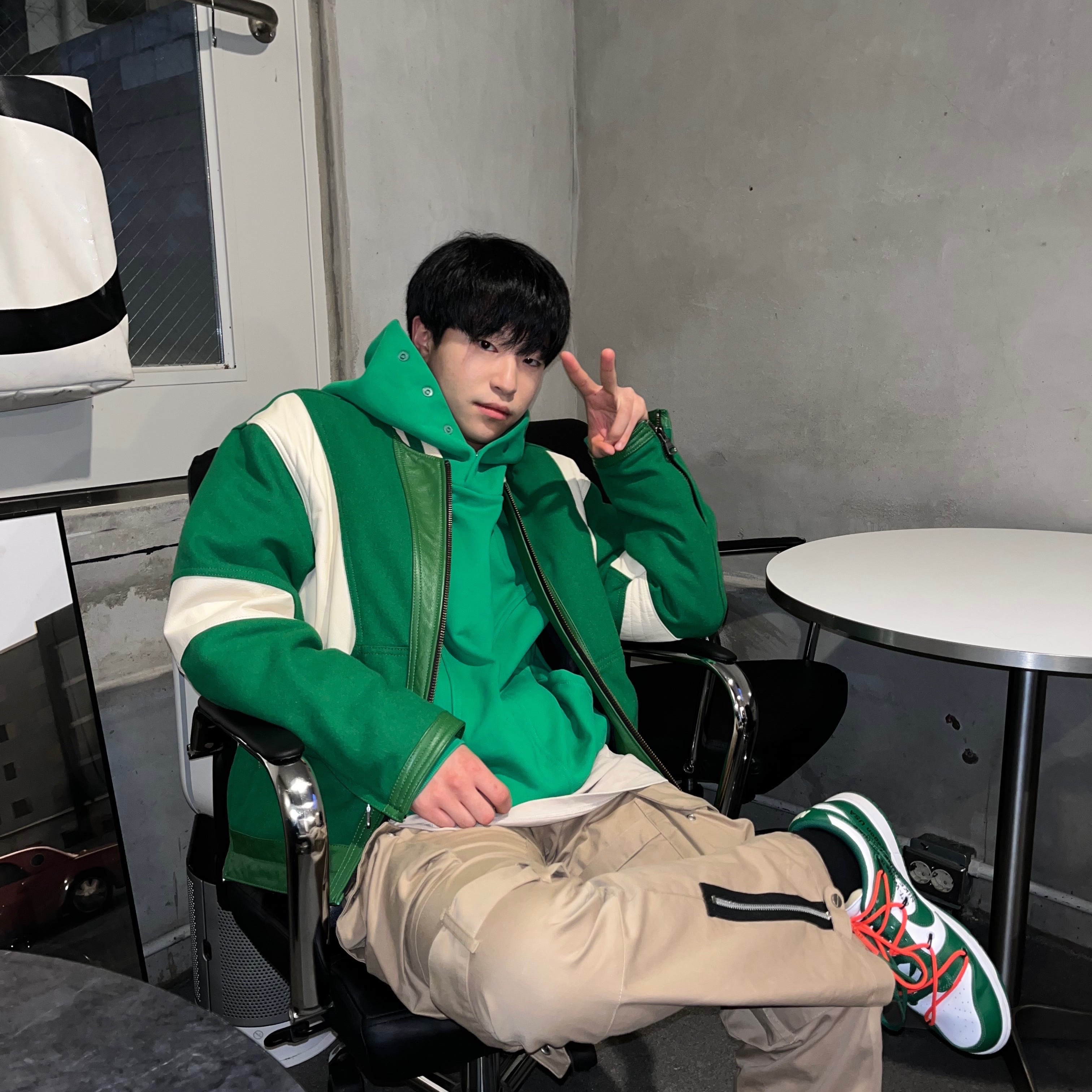 Nike x Off-White Dunk Low Pine Green 착용 스타일 - 1