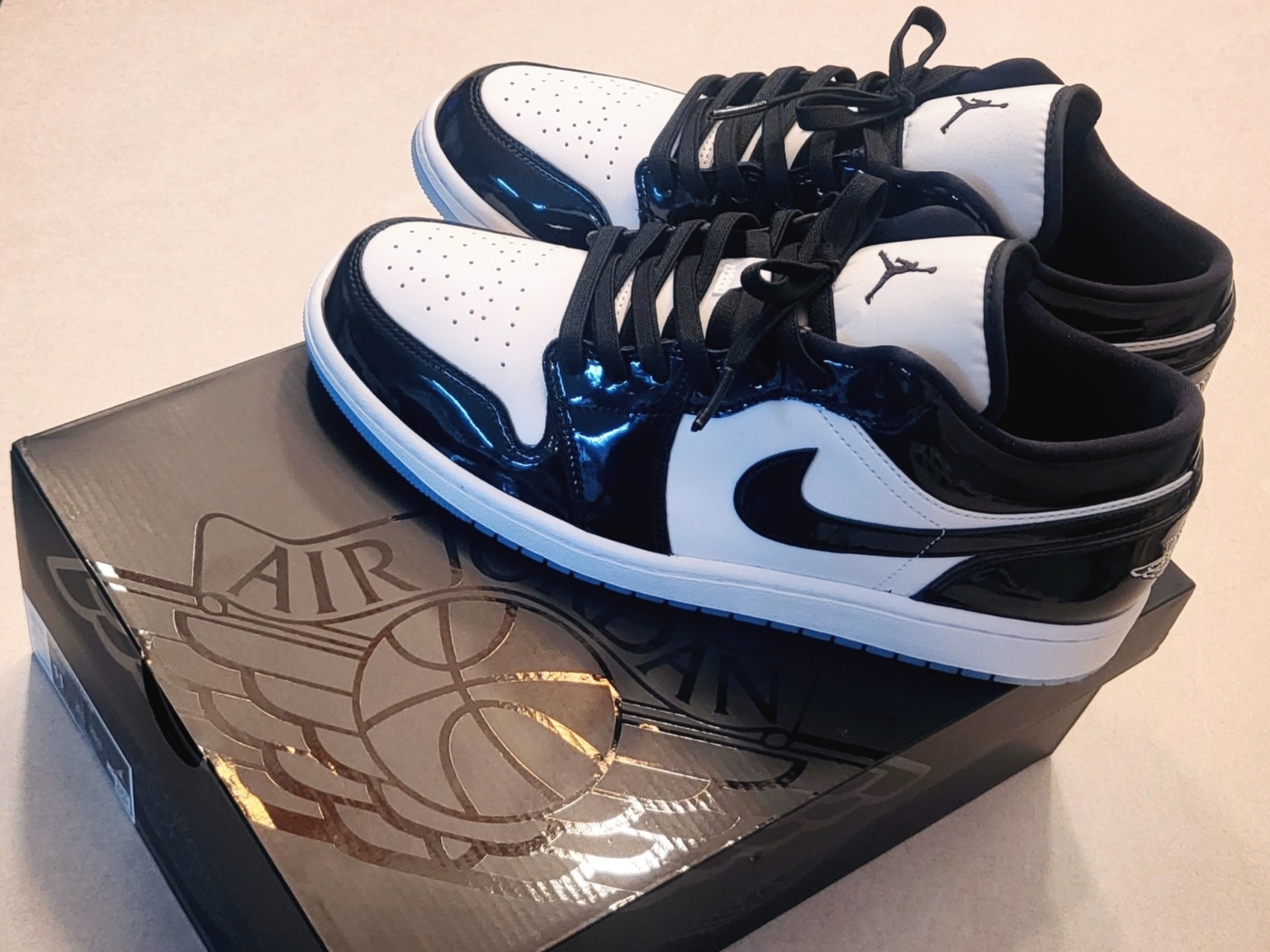 Jordan 1 Low SE Concord 착용 스타일 - 3