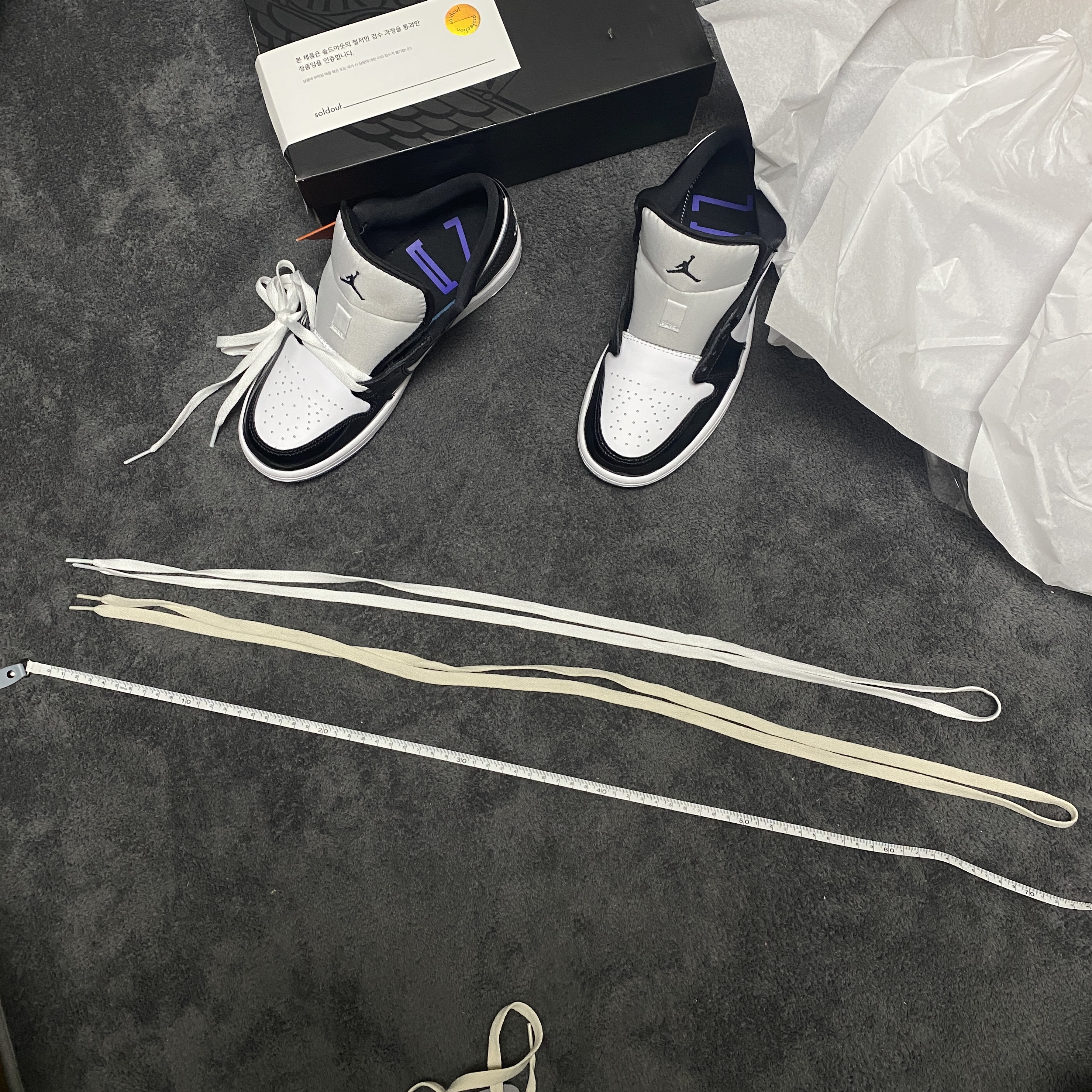 (W) Jordan 1 Retro High Twist, Jordan 1 High Golf White Black 착용 스타일 - 3