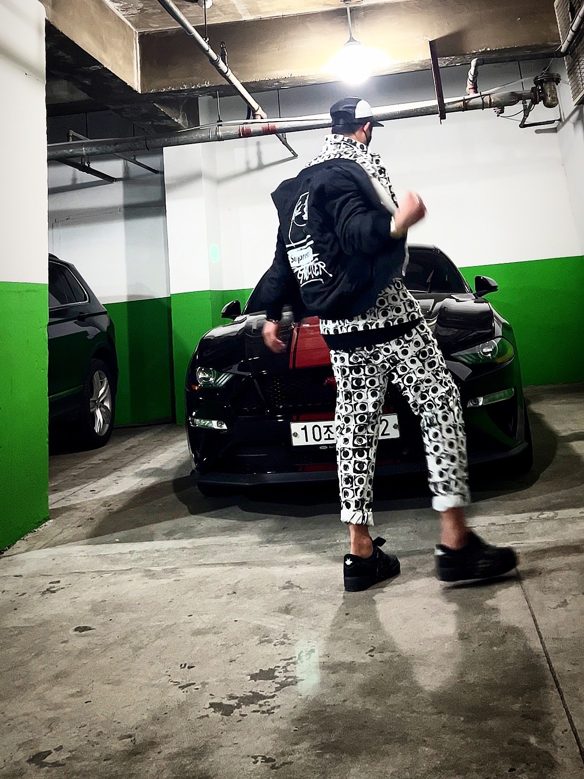 Supreme x Jean Paul Gaultier T-Shirt Black - 19SS, Supreme x Jean Paul Gaultier Reversible Backpack MA-1 Silver - 19SS 착용 스타일 - 4