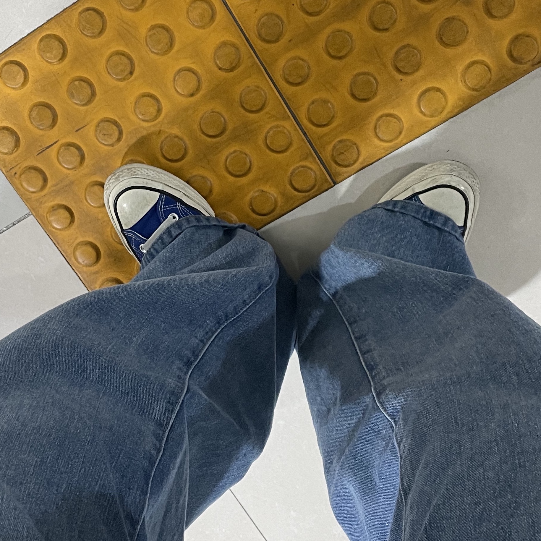Converse Chuck 70 Ox Vintage Canvas Rush Blue 착용 스타일 - 2