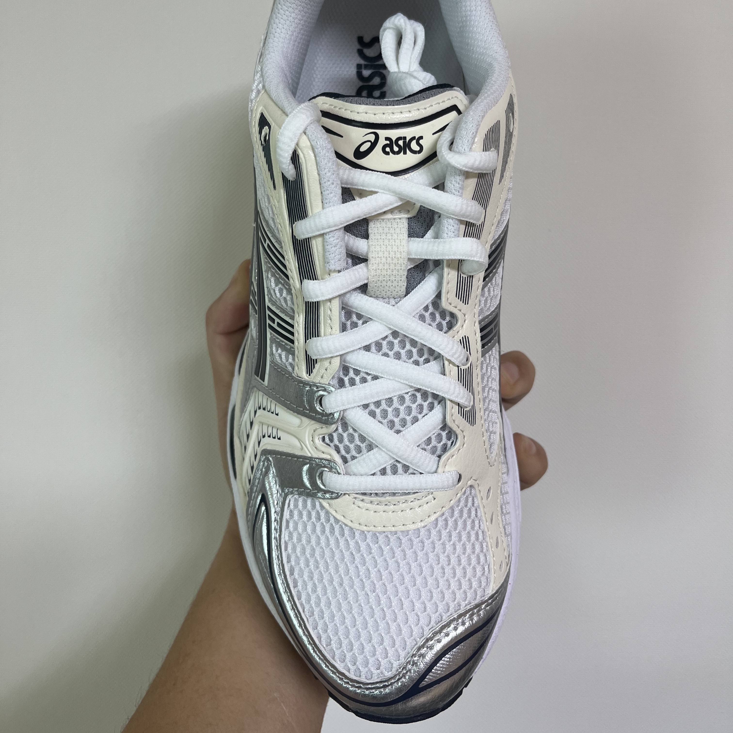 (W) Asics Gel-Kayano 14 White Midnight 착용 스타일 - 4