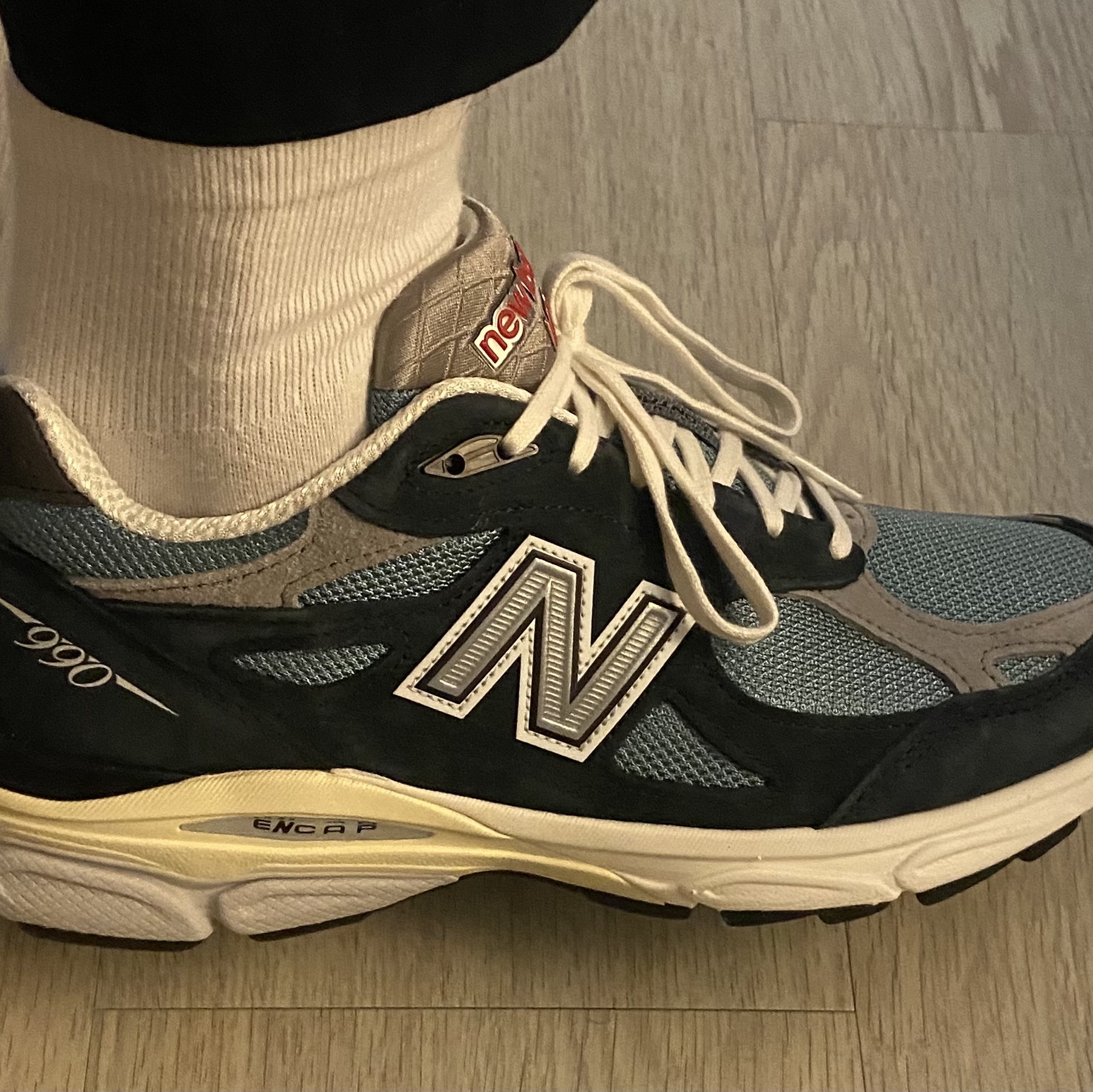 New Balance 990v3 Made in USA Navy Spring Tide 착용 스타일