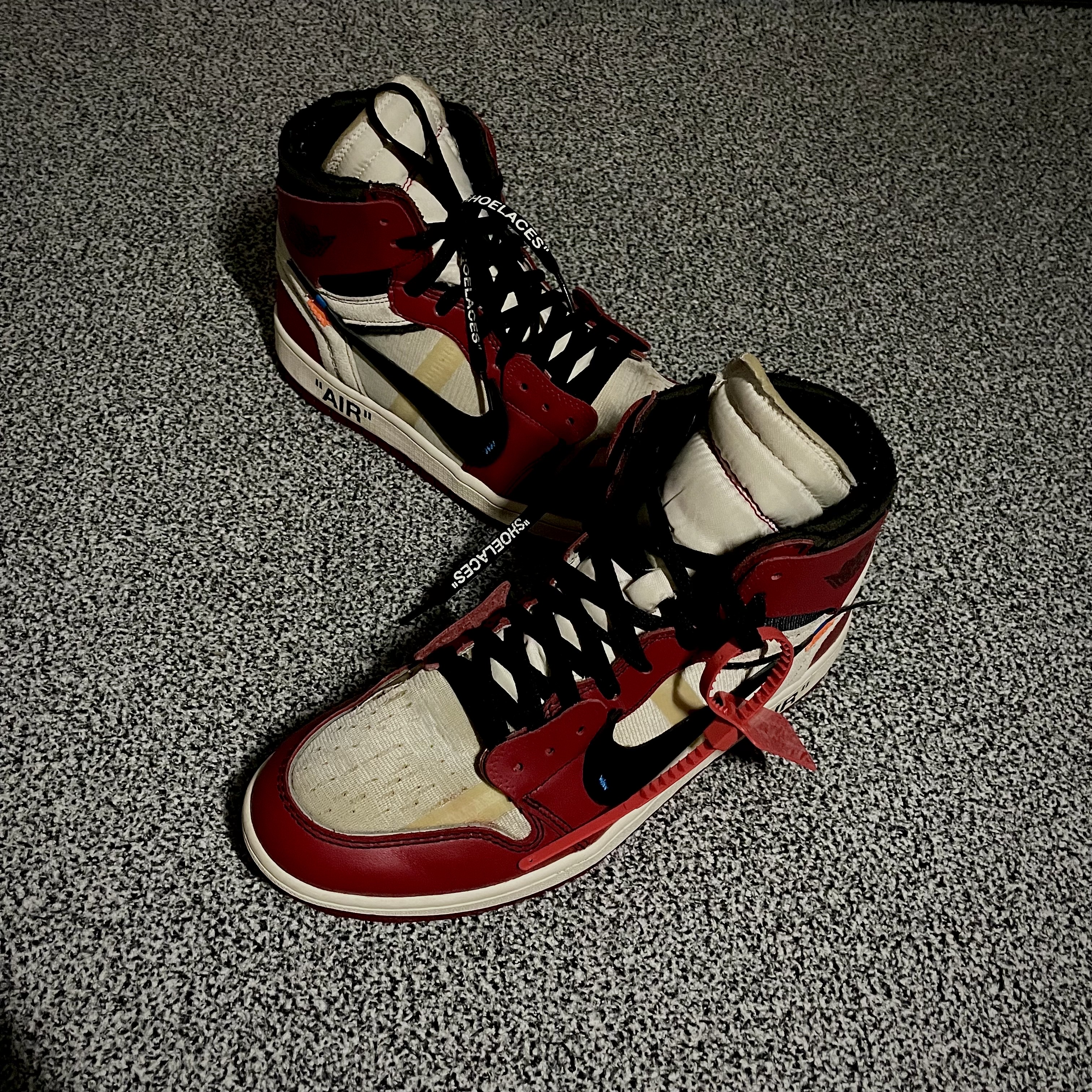 Jordan 1 x Off-White Retro High Chicago The Ten 착용 스타일 - 1