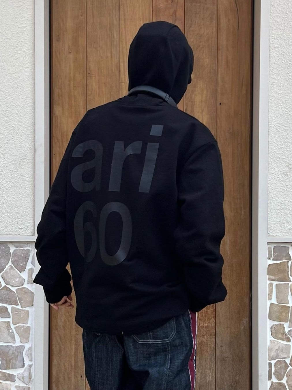 [KREAM 단독] Safarispot Basic Safari Hoodie Black 착용 스타일 - 2
