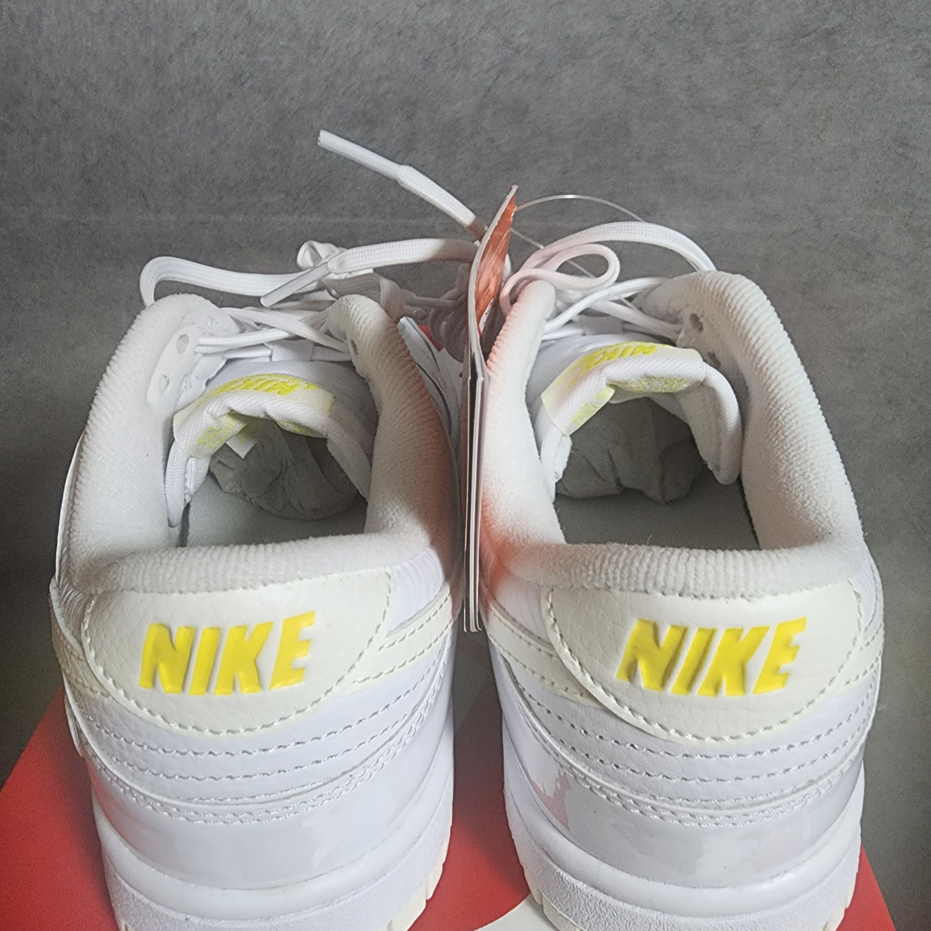 (W) Nike Dunk Low Valentine's Day White Optic Yellow 착용 스타일 - 4