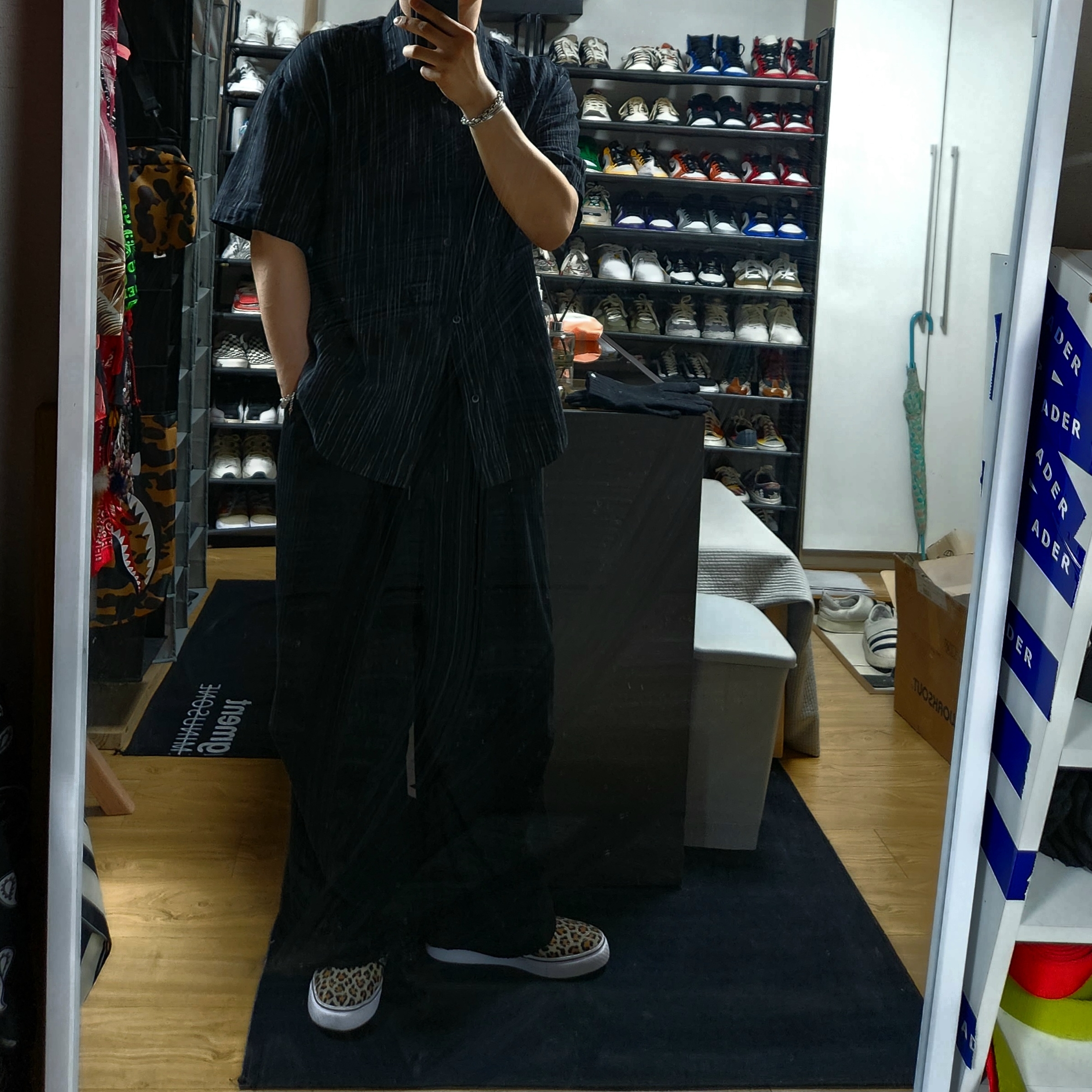 Nike x Wacko Maria SB Stefan Janoski Canvas OG Leopard, Kenzo Boke Flower Crest Sweatshirt Black 착용 스타일 - 1
