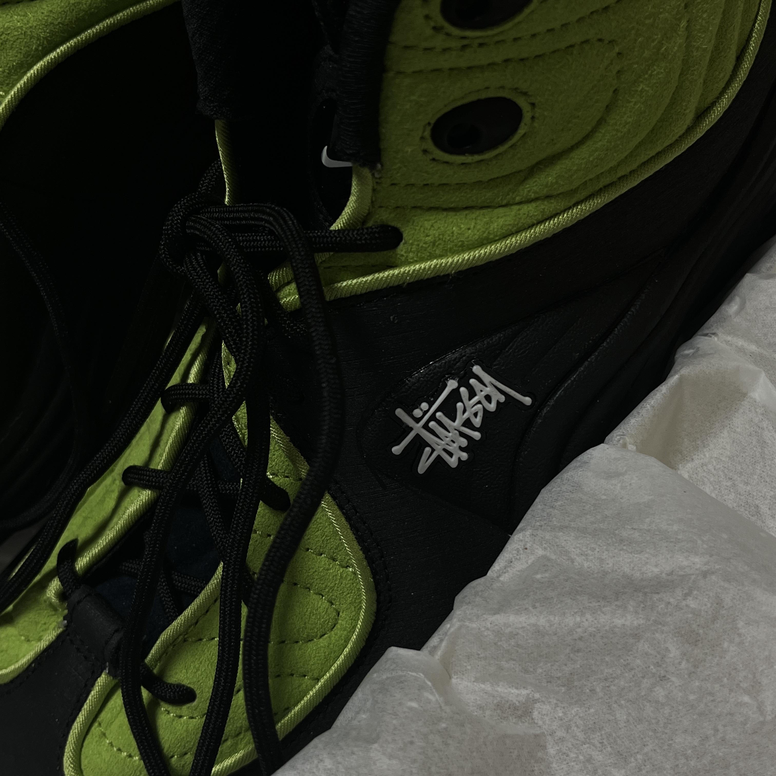 Nike x Stussy Air Penny II Vivid Green and Black 착용 스타일 - 1