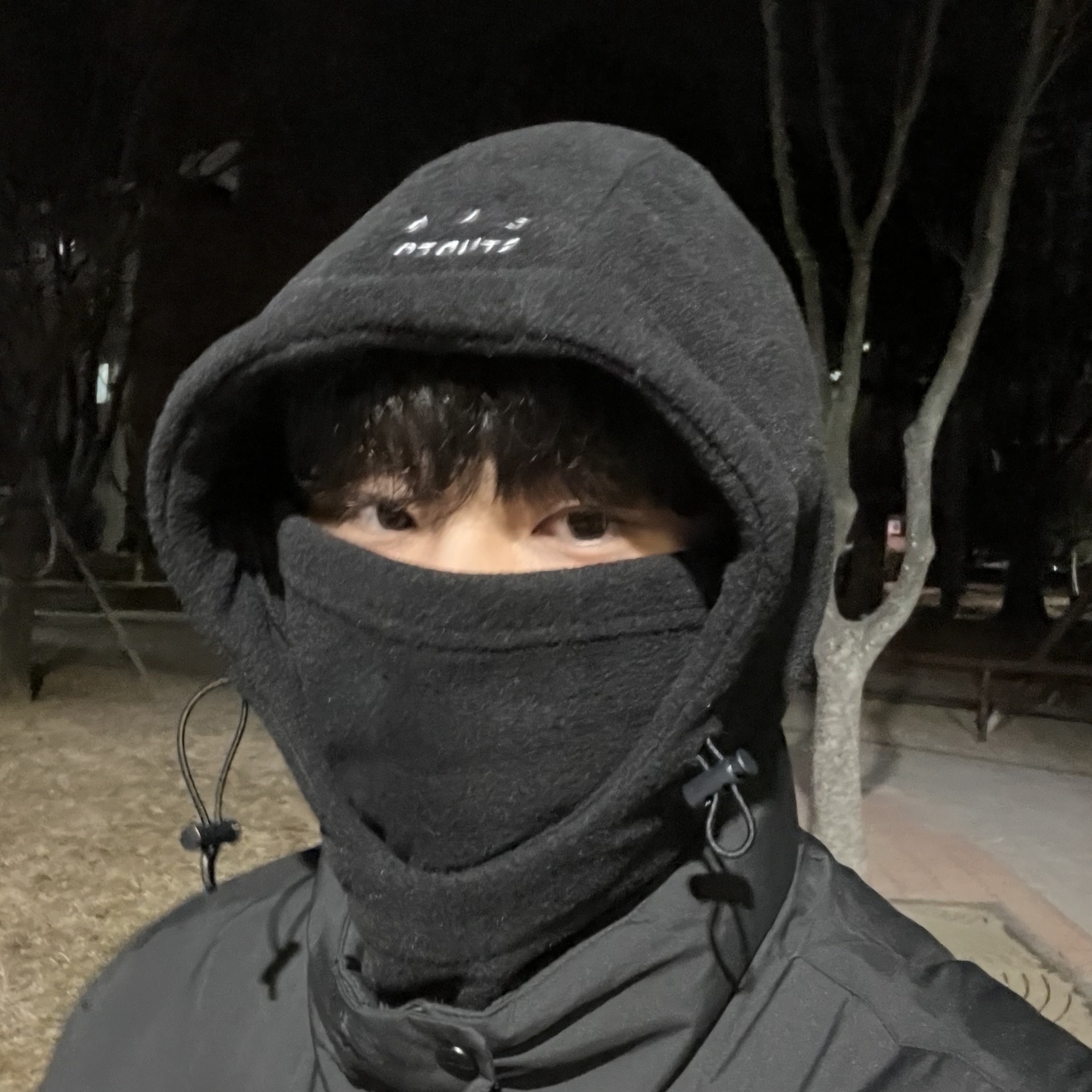 IAB Studio x Thor Balaclava & 1L Container Pack Black 착용 스타일