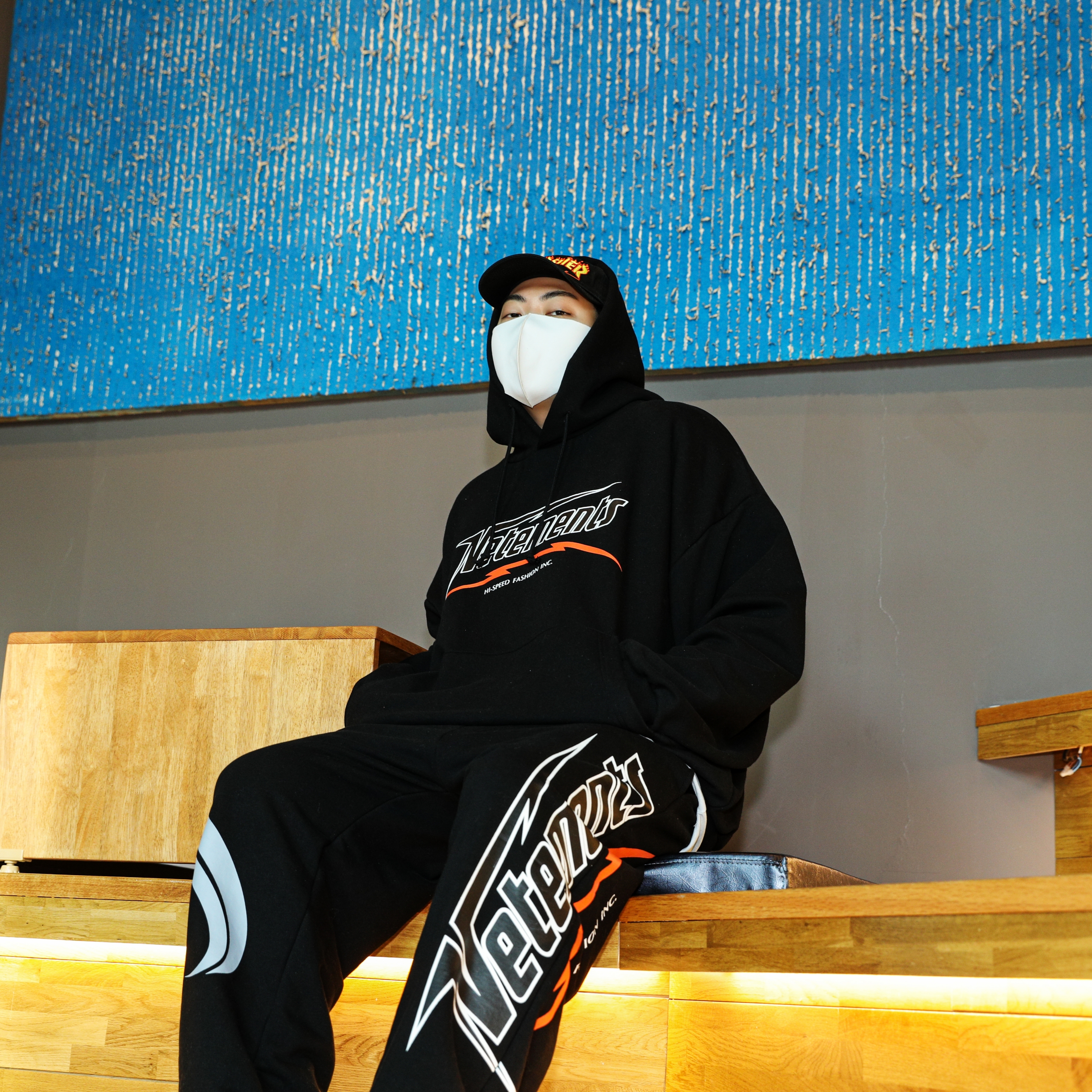 Nike x Supreme Air Zoom Flight 95 SP University Blue 착용 스타일 - 2