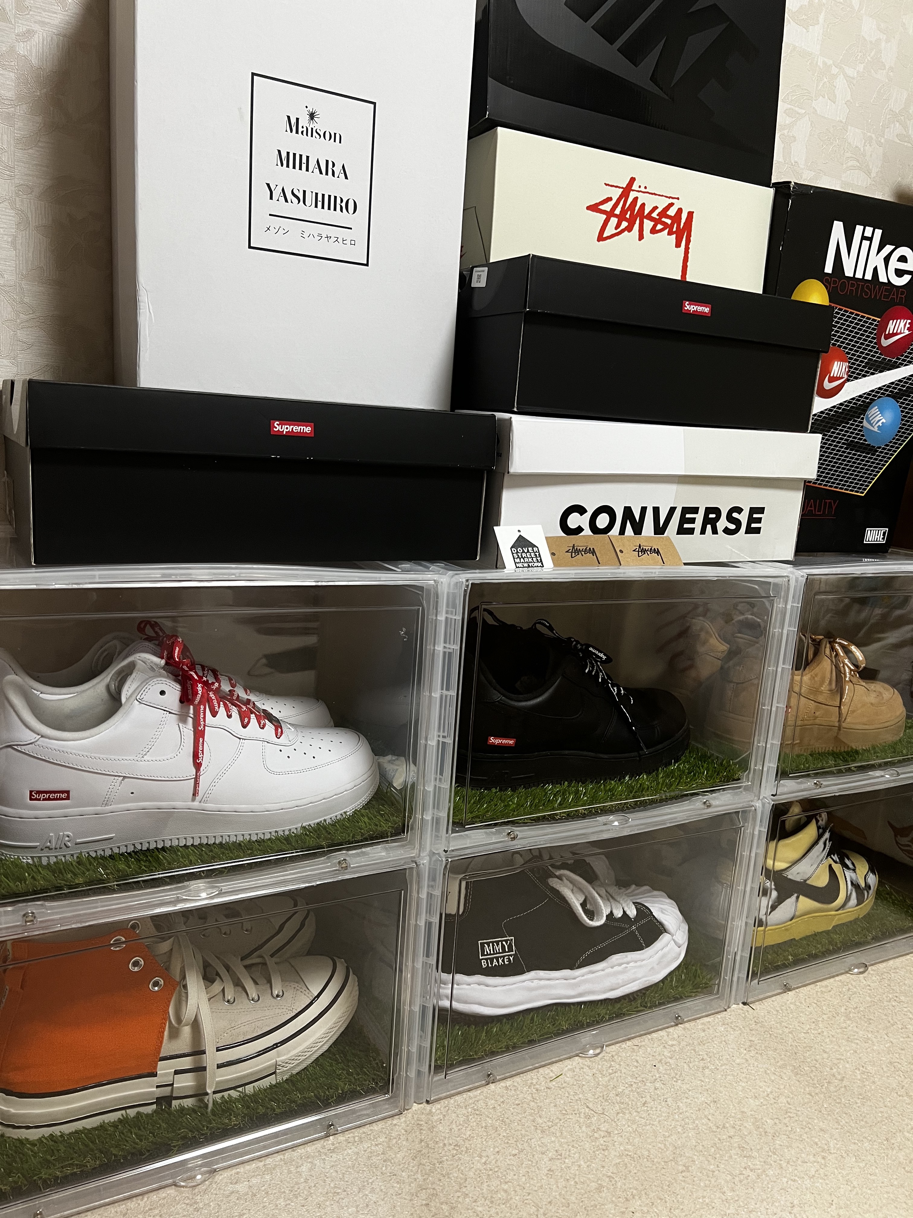 Nike x Supreme Air Force 1 Low White, Nike x Supreme Air Force 1 Low Black 착용 스타일