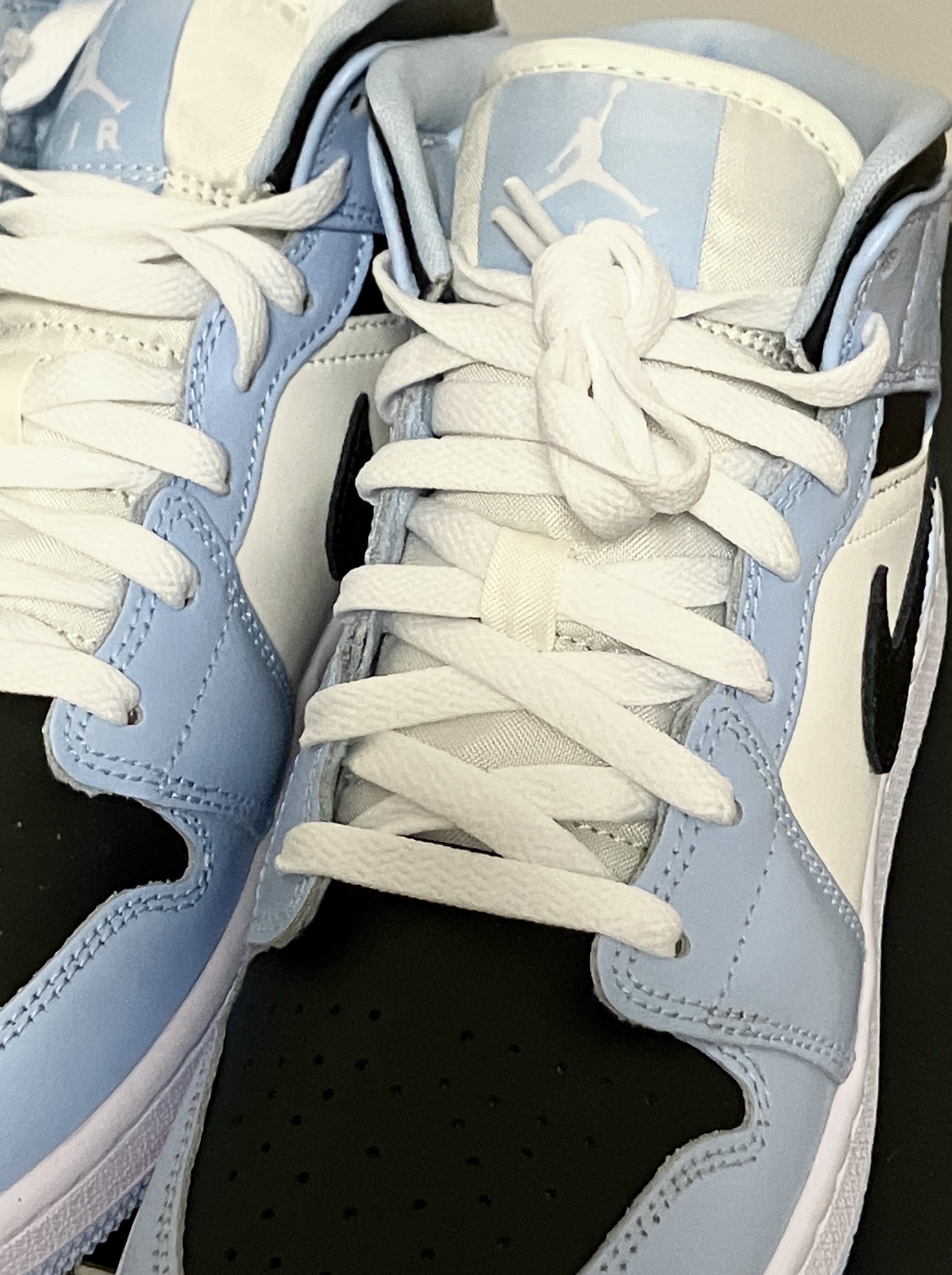 (GS) Jordan 1 Mid Ice Blue Black 착용 스타일