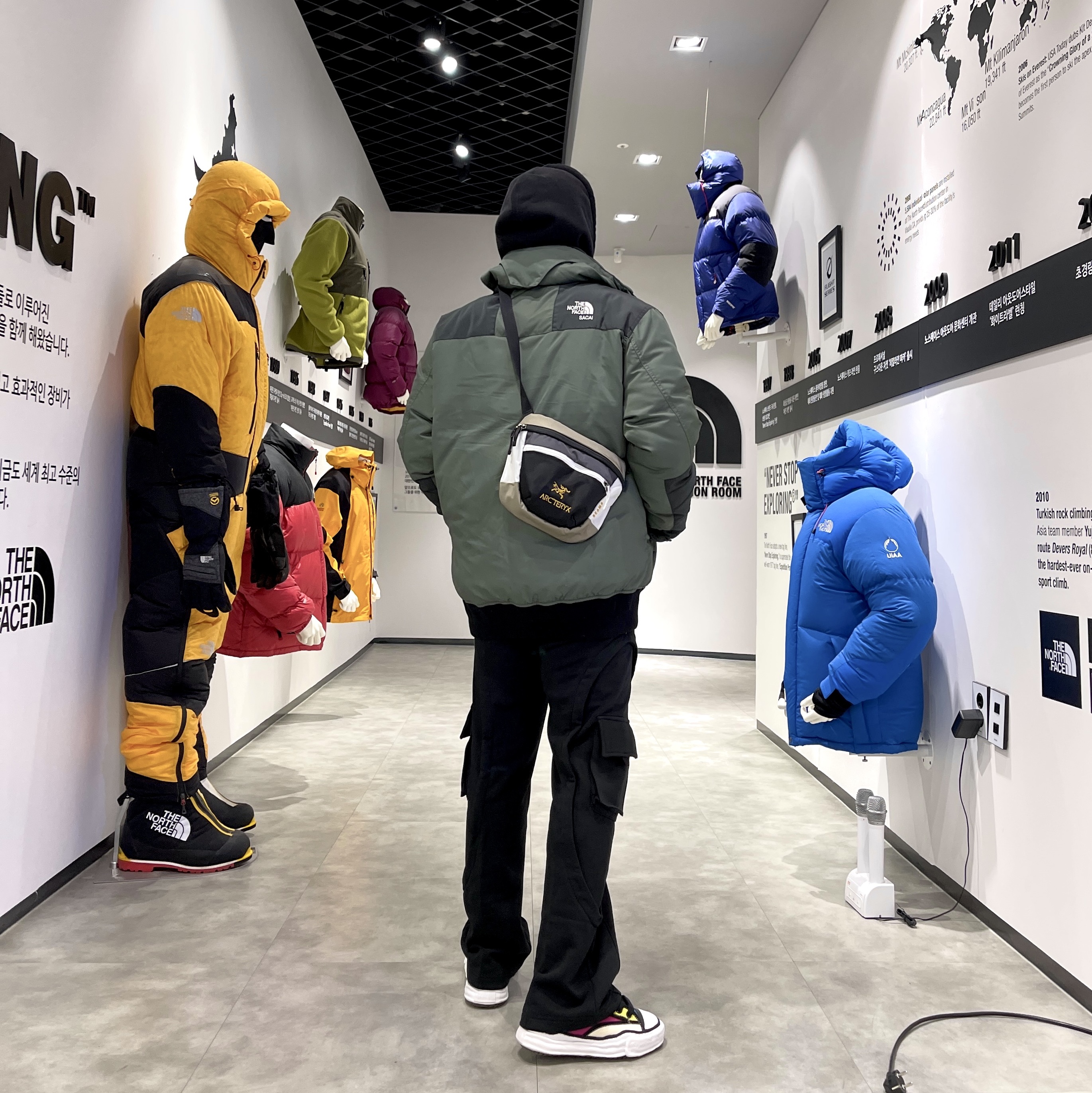 Maison Mihara Yasuhiro Peterson OG Sole Trick Detail Low Cut Sneakers Multi, Arc'teryx x Beams Dimensions Mantis 2 Waistpack Multi 착용 스타일