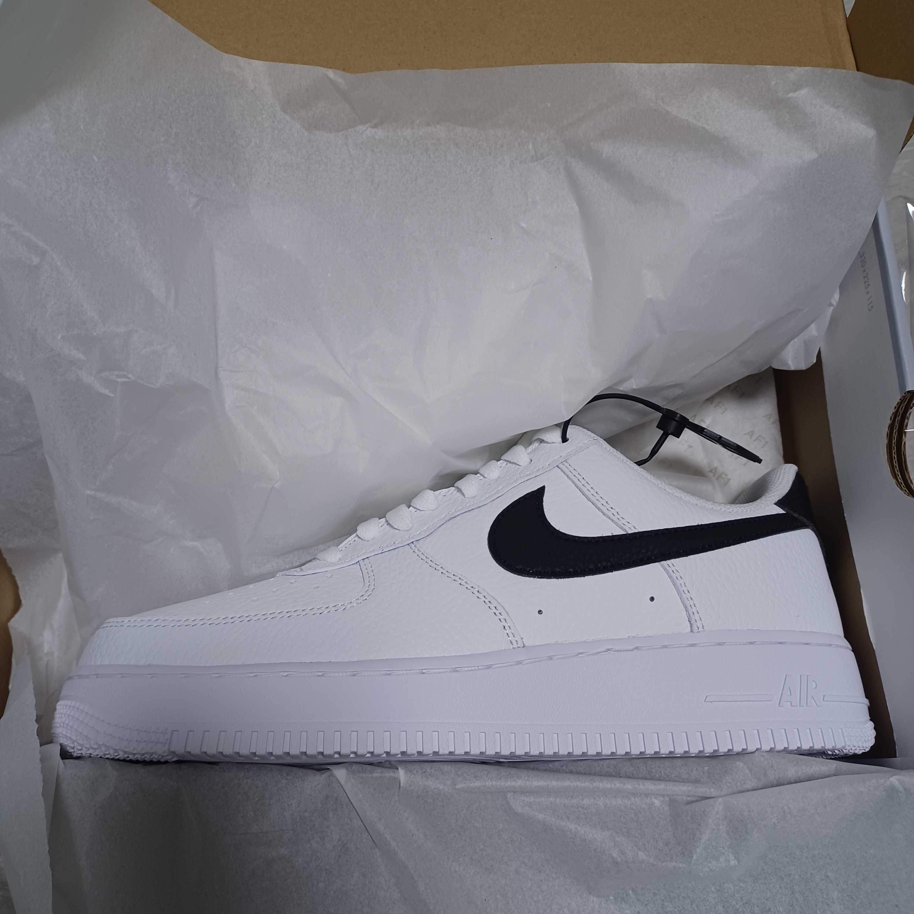 Nike Air Force 1 '07 White Black 착용 스타일