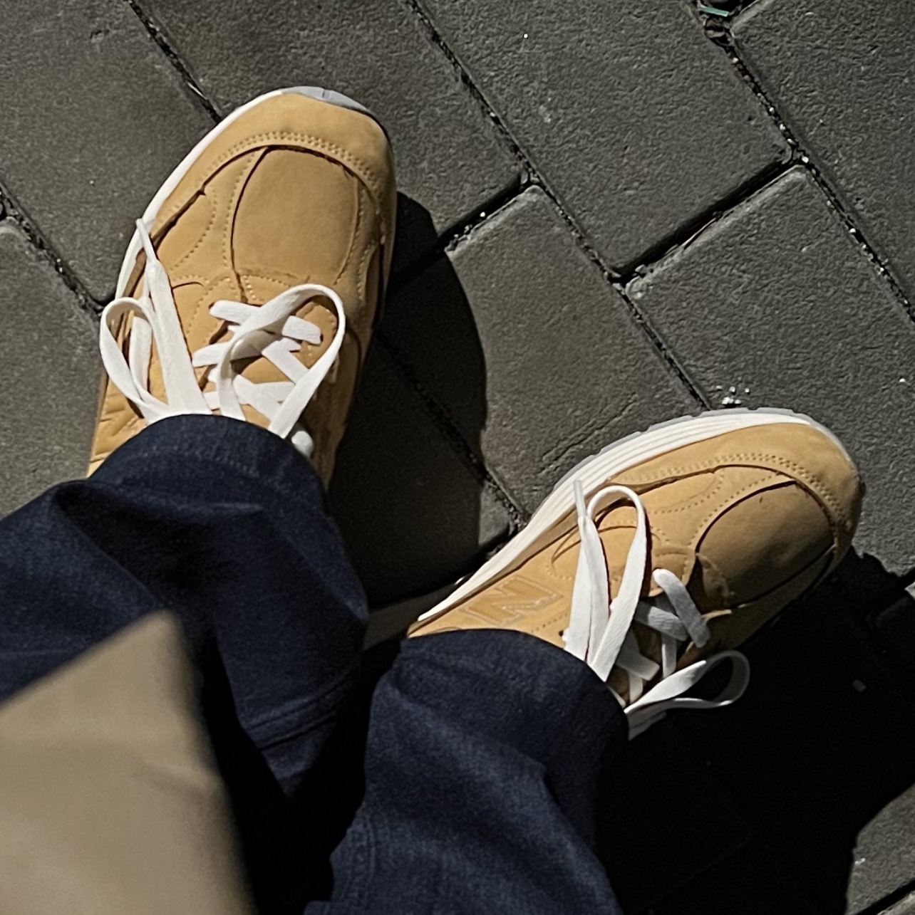 New Balance 992 Made in USA Brown 착용 스타일 - 2