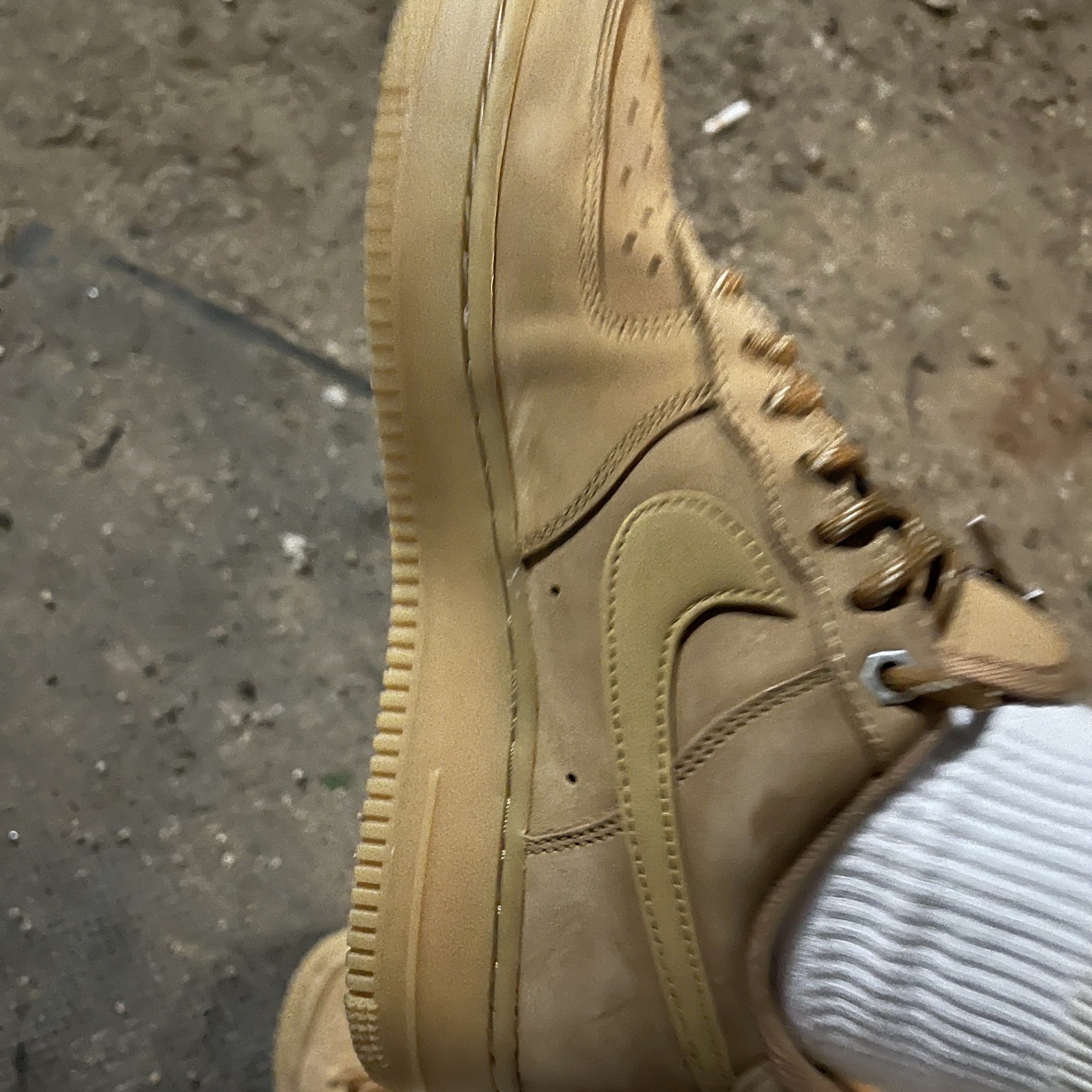 Nike Air Force 1 '07 WB Flax 착용 스타일 - 2