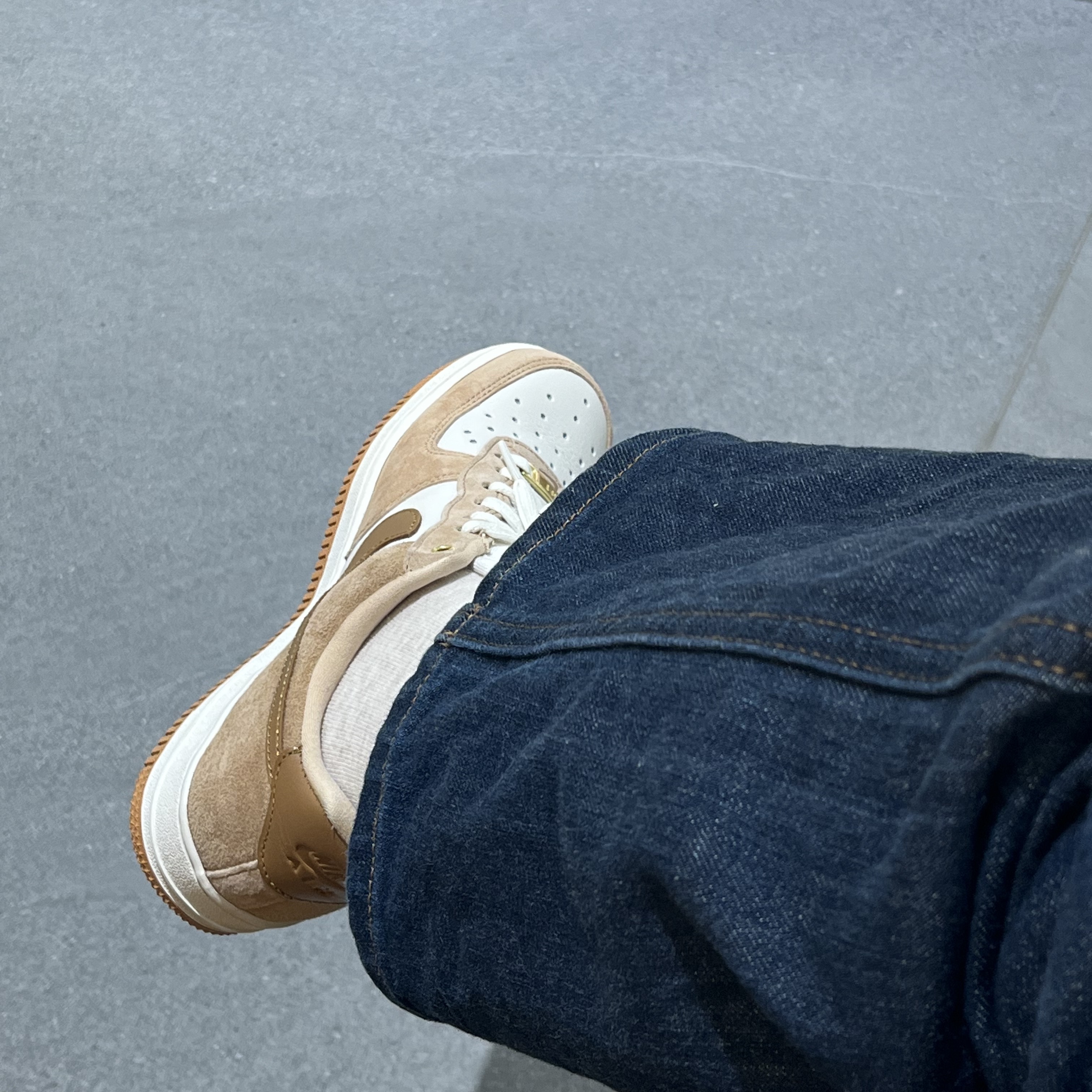 (W) Nike Air Force 1 LXX Flax 착용 스타일