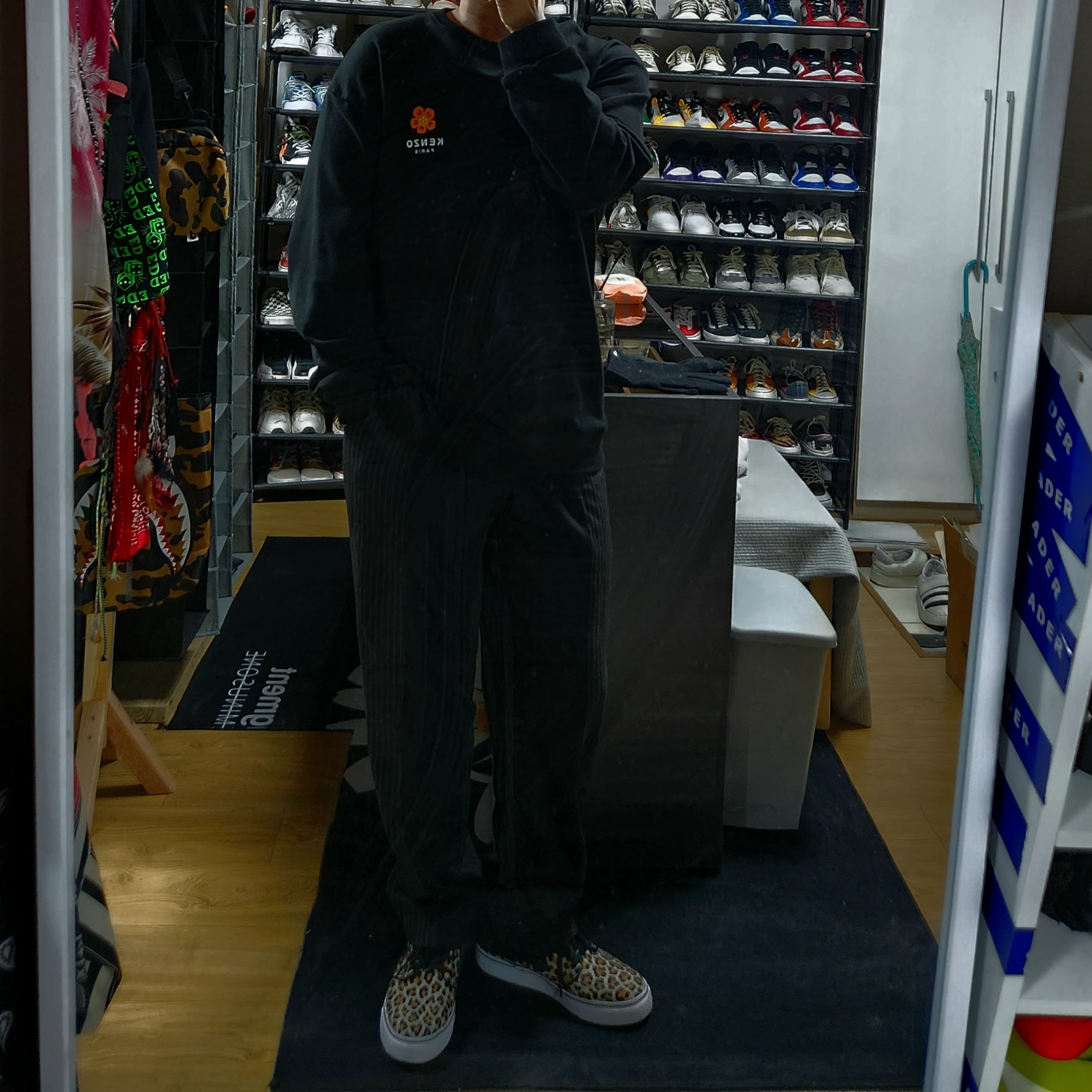 Nike x Wacko Maria SB Stefan Janoski Canvas OG Leopard, Kenzo Boke Flower Crest Sweatshirt Black 착용 스타일 - 2
