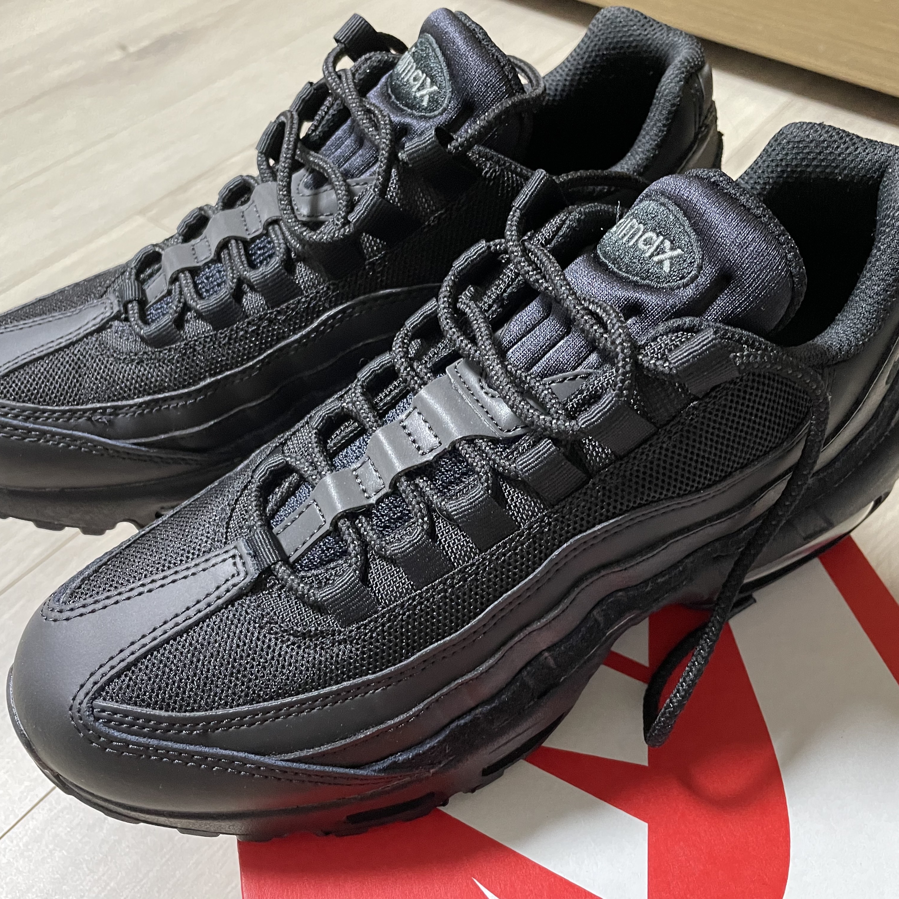 Nike Air Max 95 Essential Triple Black 2020 착용 스타일 - 2
