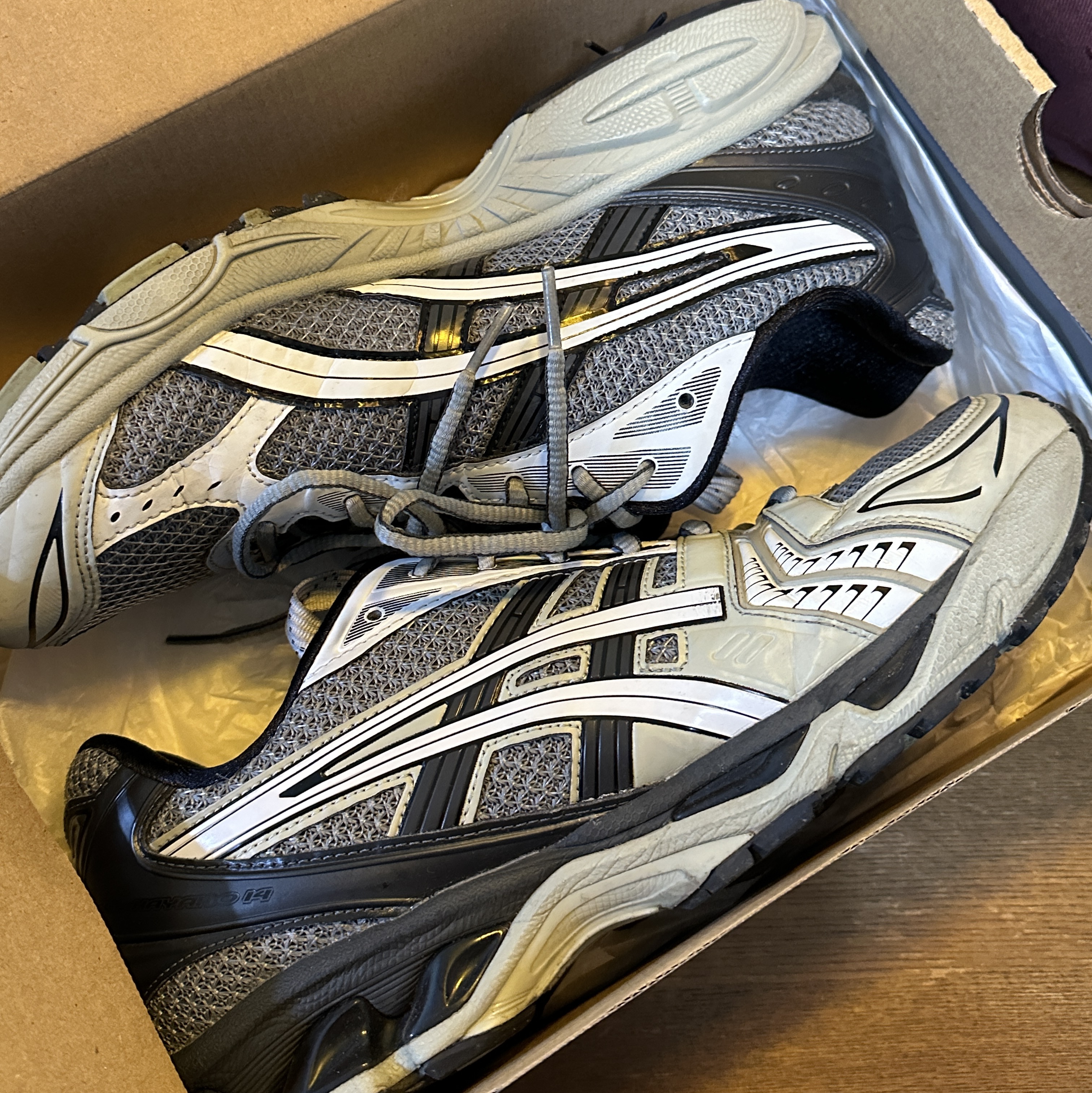 Asics UB1-S Gel-Kayano 14 Piedmont Grey 착용 스타일