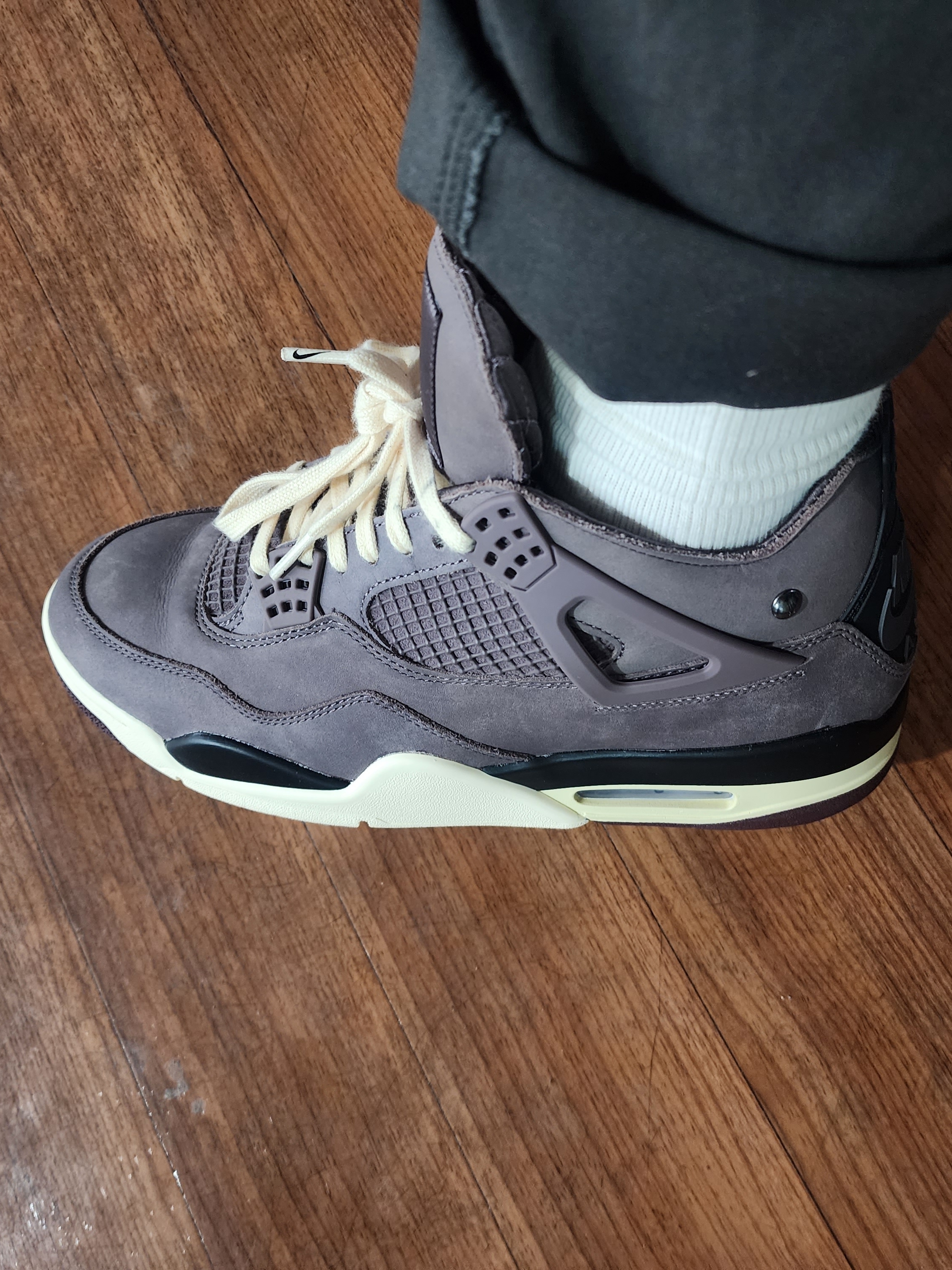 Jordan 4 x A Ma Maniere Retro Violet Ore, Jordan x A Ma Maniere Outwear Parka Black - Asia 착용 스타일 - 4
