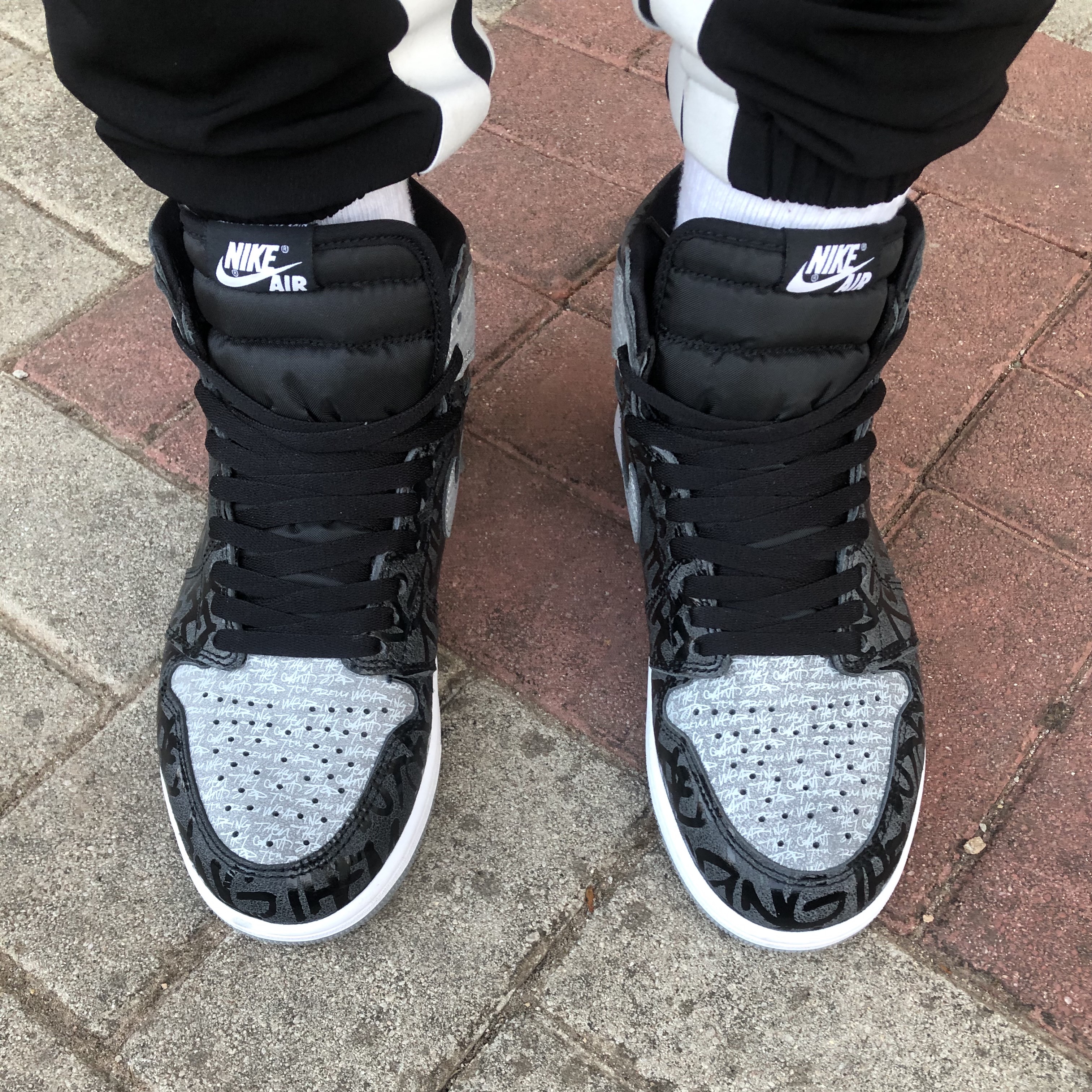 Jordan 1 Retro High OG Rebellionaire 착용 스타일 - 2