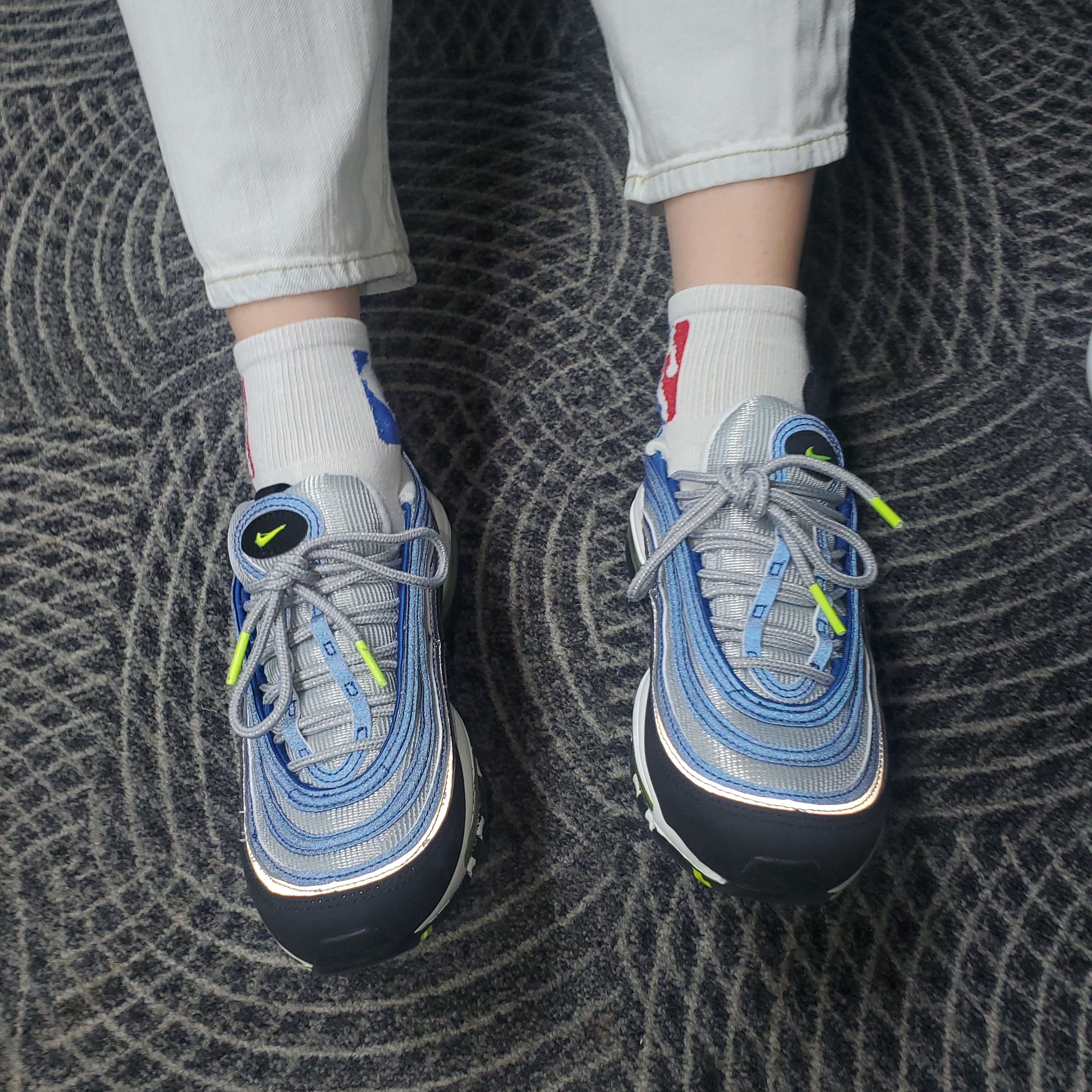 (W) Nike Air Max 97 OG Atlantic Blue and Voltage Yellow 착용 스타일 - 2