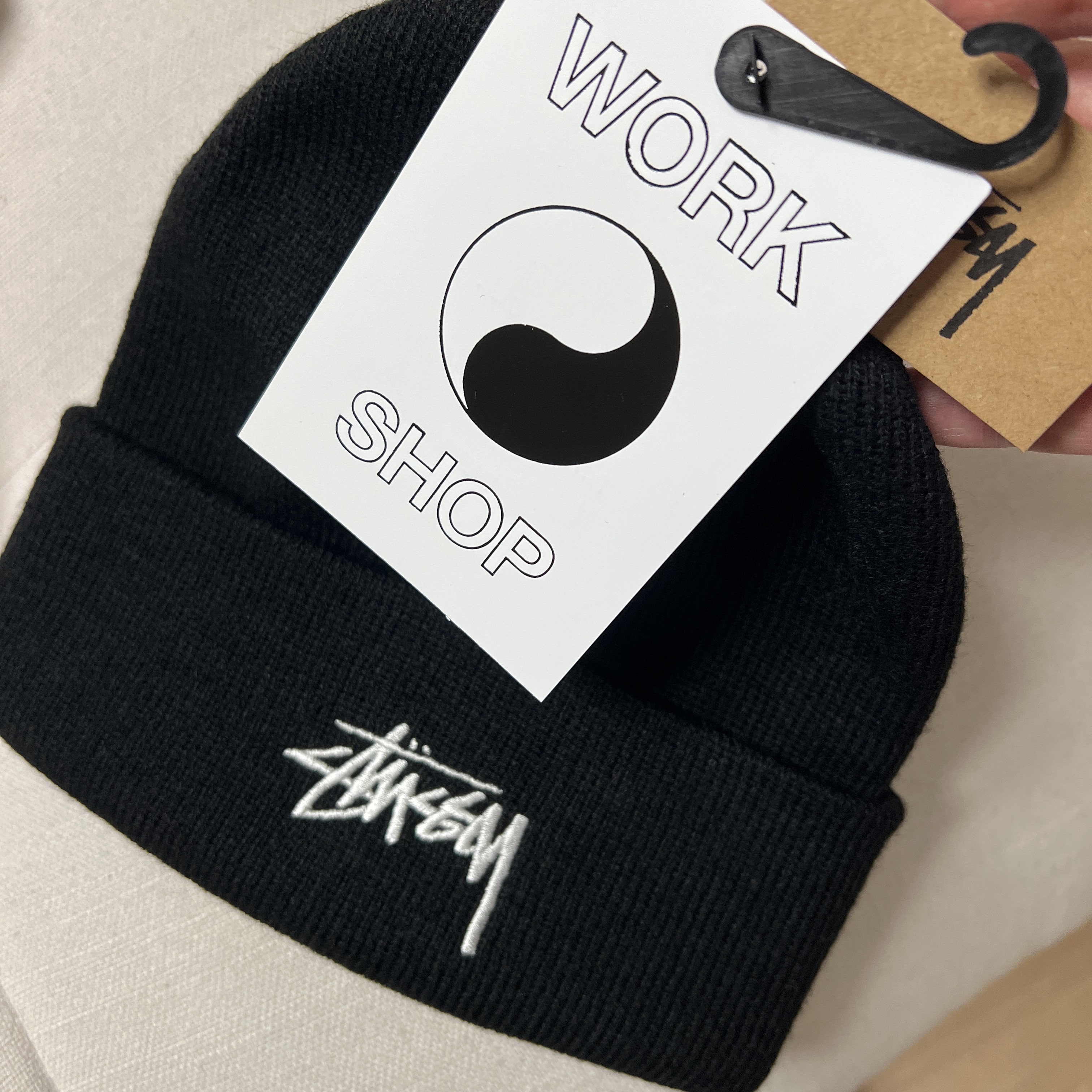 Stussy x Our Legacy Yin Yang Beanie Black 착용 스타일 - 2