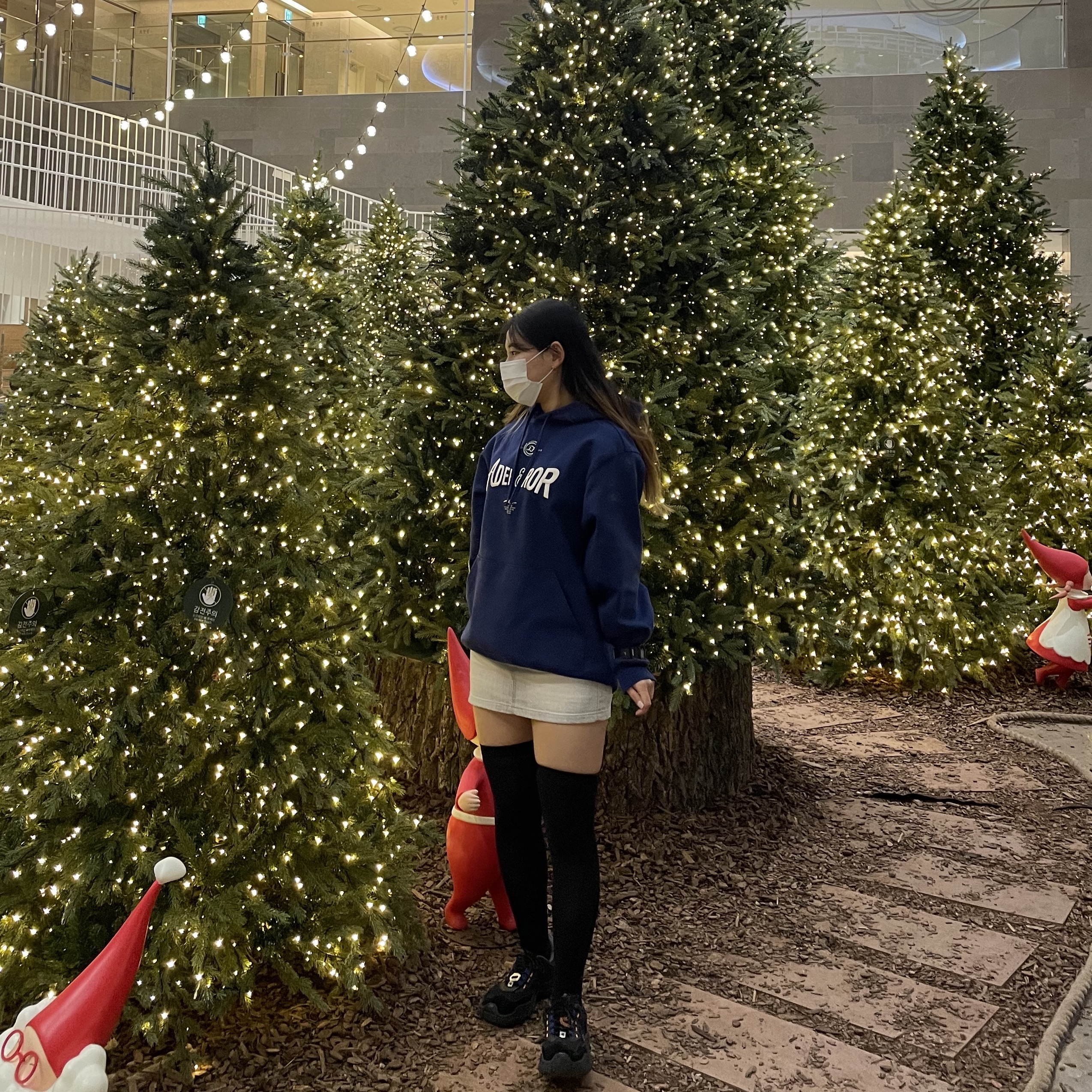 Ader Error Verif Logo Hoodie Navy, Zara x Ader Error Sneakers Black 착용 스타일 - 2