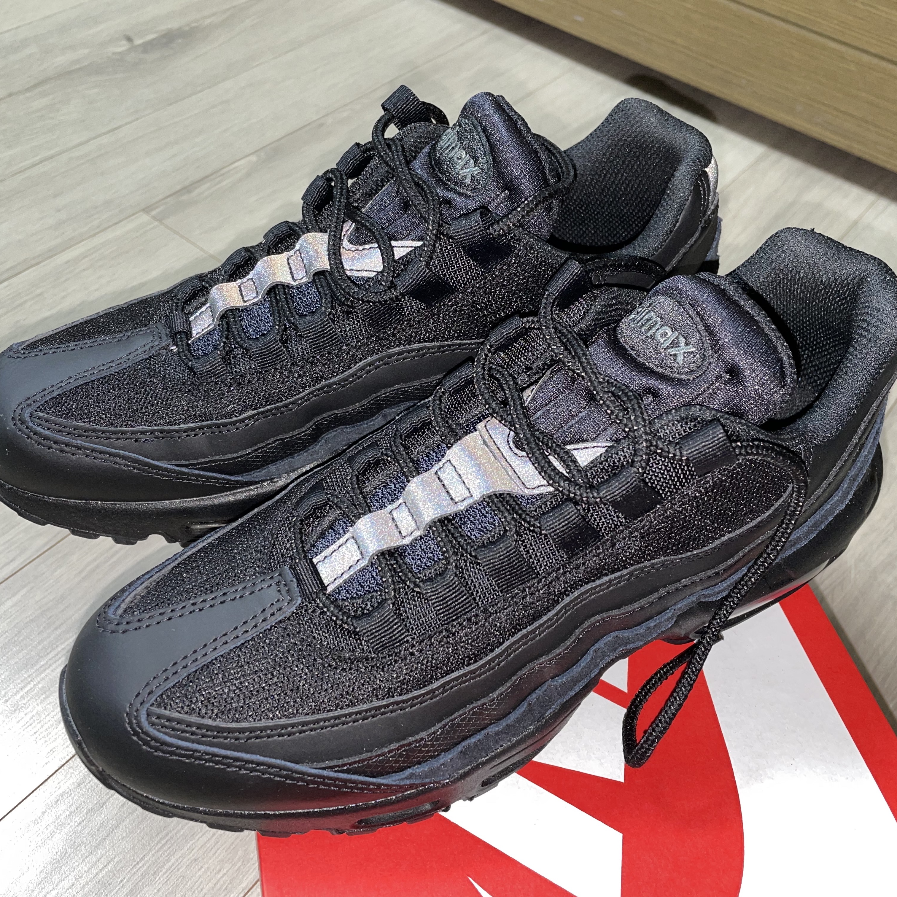 Nike Air Max 95 Essential Triple Black 2020 착용 스타일 - 3
