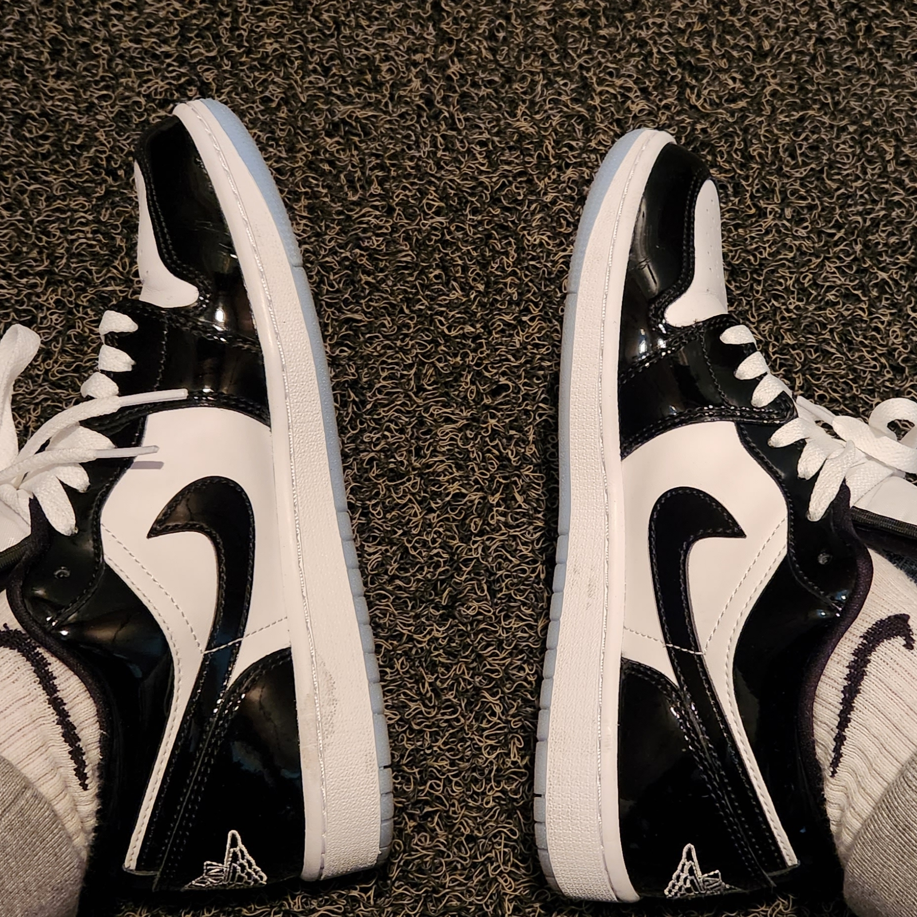 Jordan 1 Low SE Concord 착용 스타일 - 3