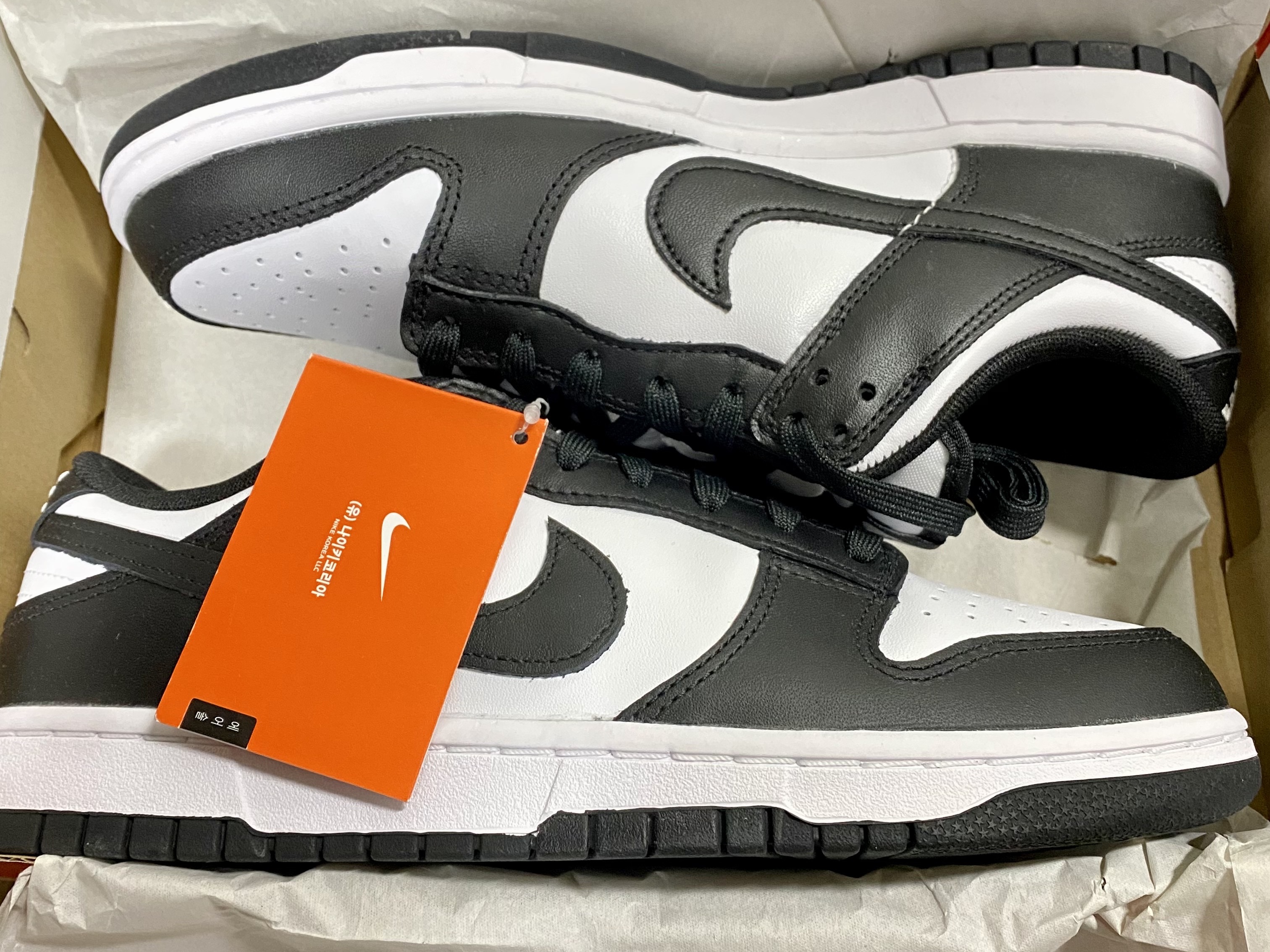 Nike Dunk Low Retro Black 착용 스타일