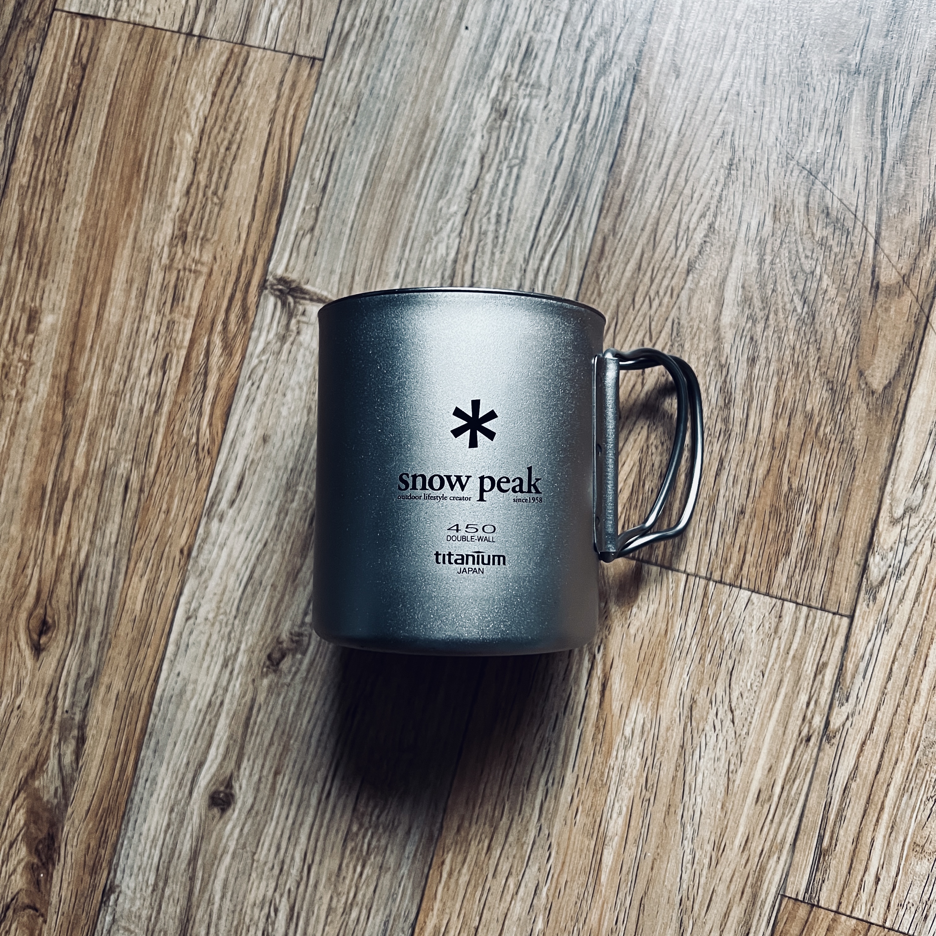 Snow Peak Titanium Double Mug 450(R) 착용 스타일