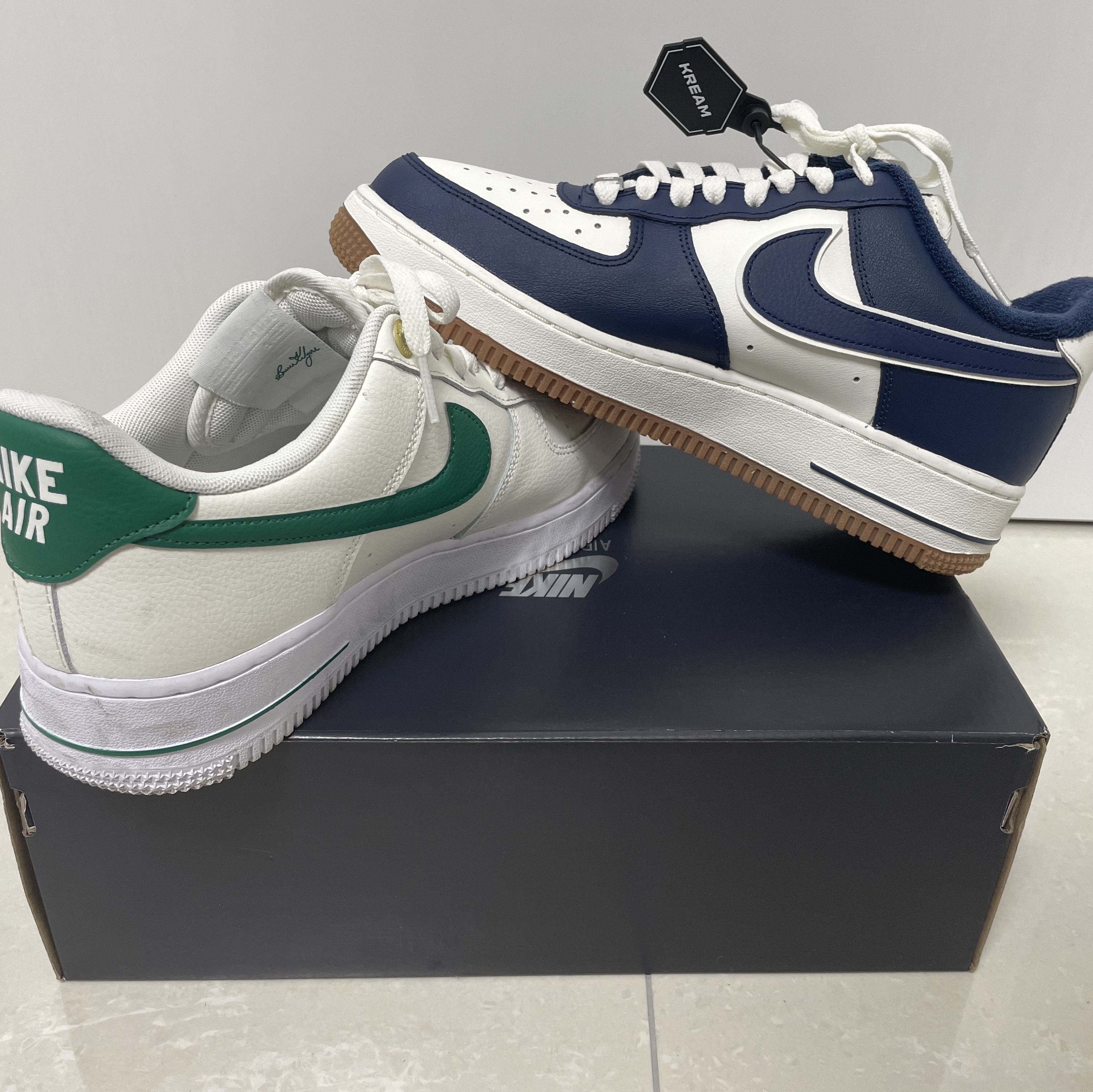 Nike Air Force 1 '07 LV8 Midnight Navy, Nike Air Force 1 '07 LV8 40th Anniversary Join Forces Sail Malachite 착용 스타일