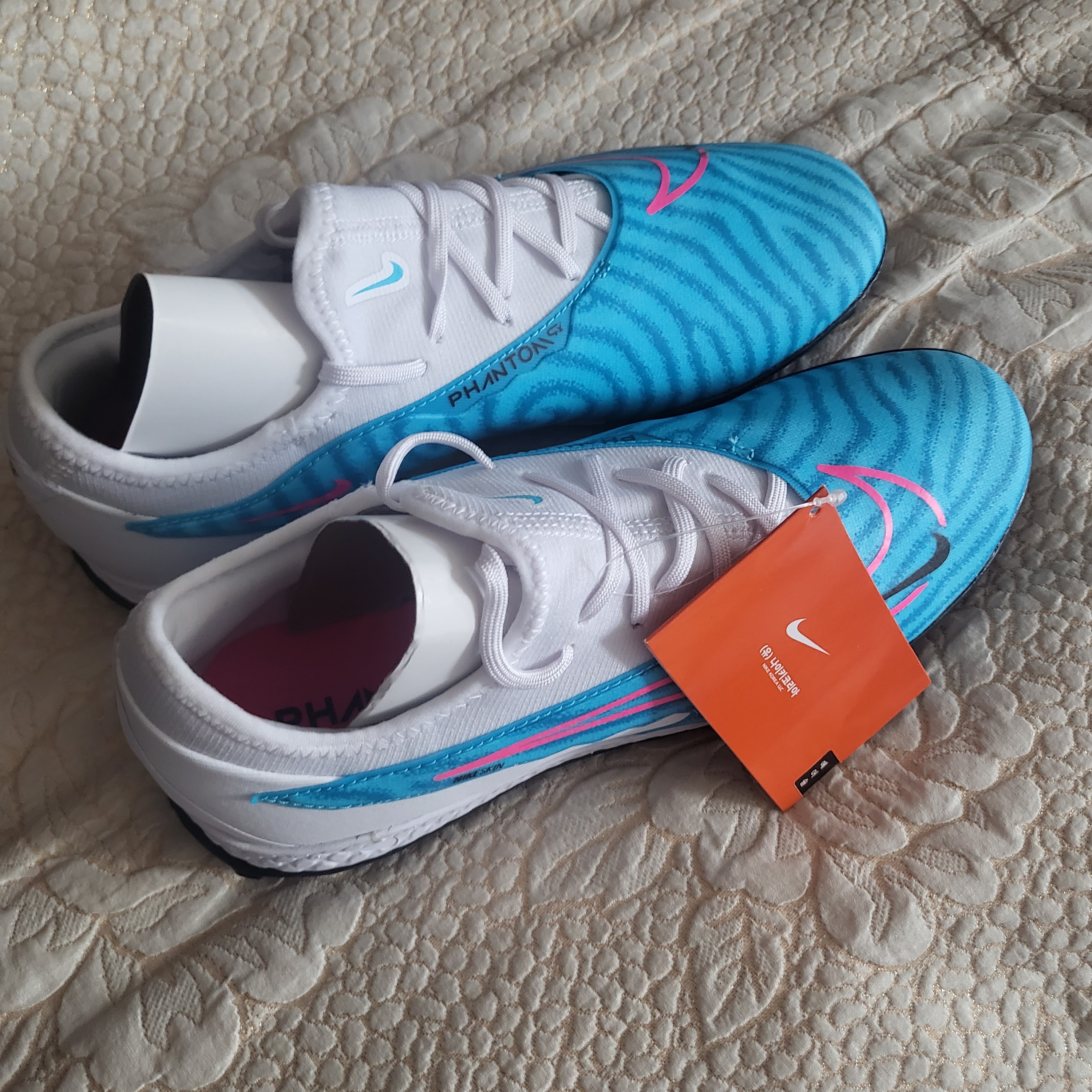 Nike React Phantom GX Pro TF Baltic Blue White 착용 스타일 - 1