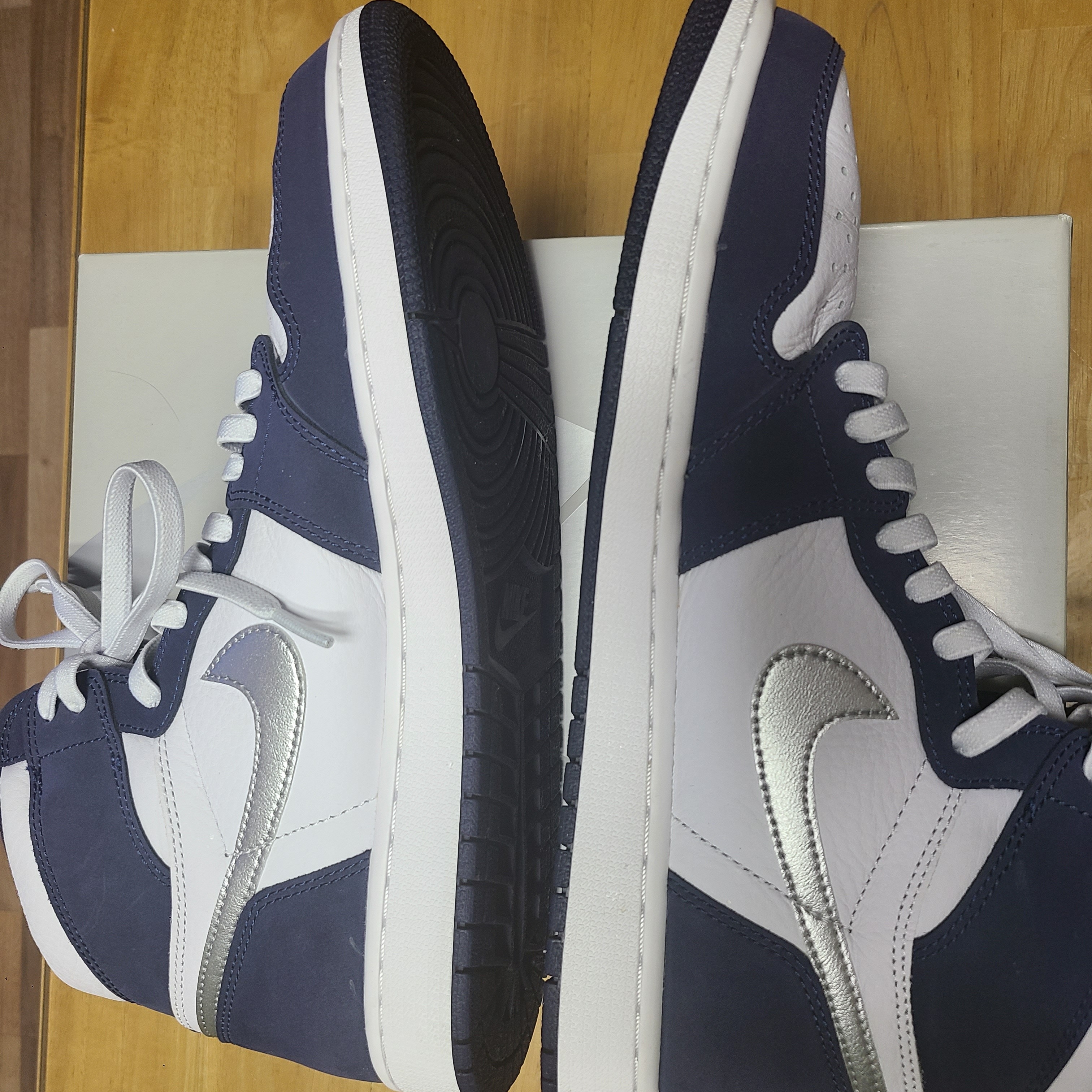 Jordan 1 Retro High OG CO.JP Midnight Navy 착용 스타일