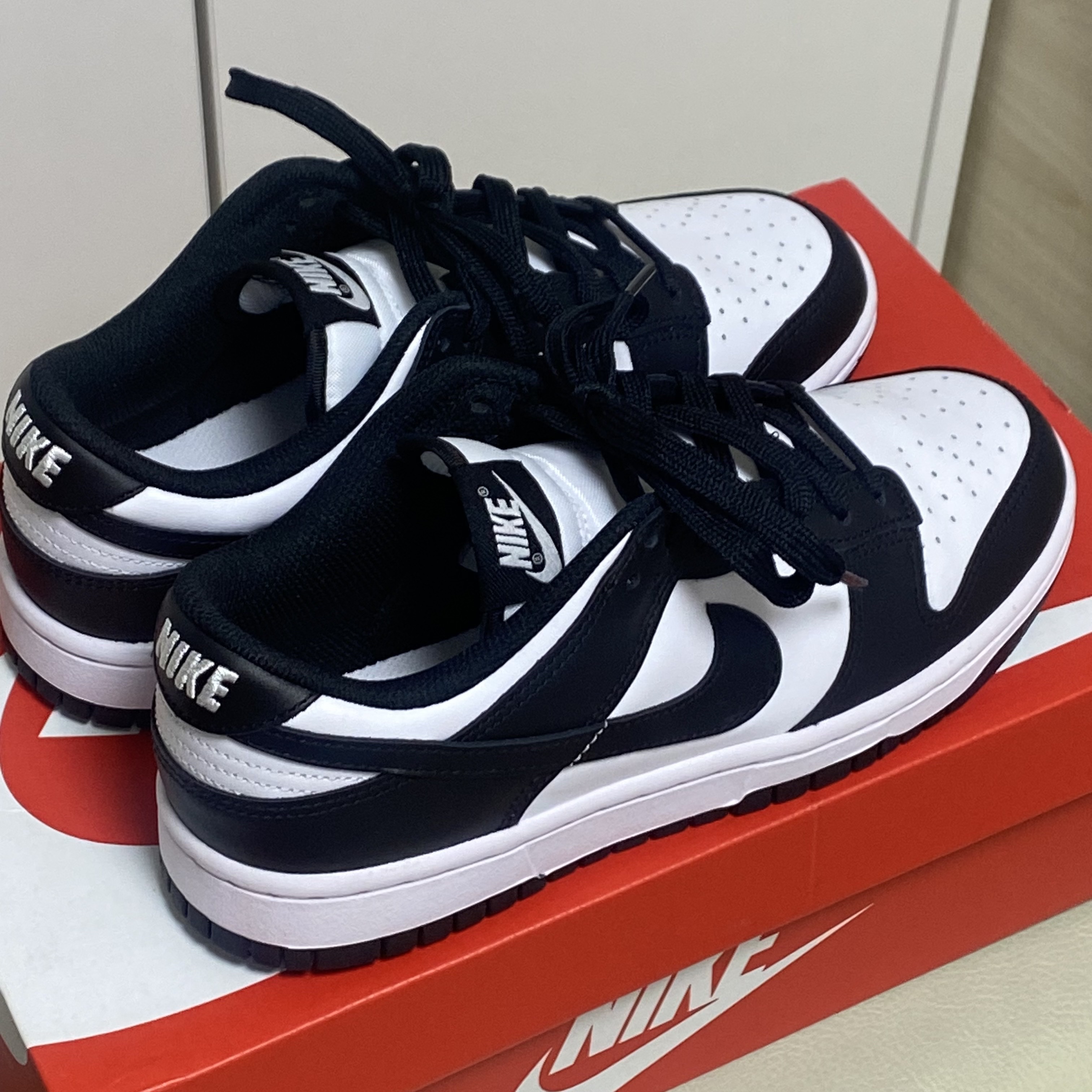 (W) Nike Dunk Low Black 착용 스타일