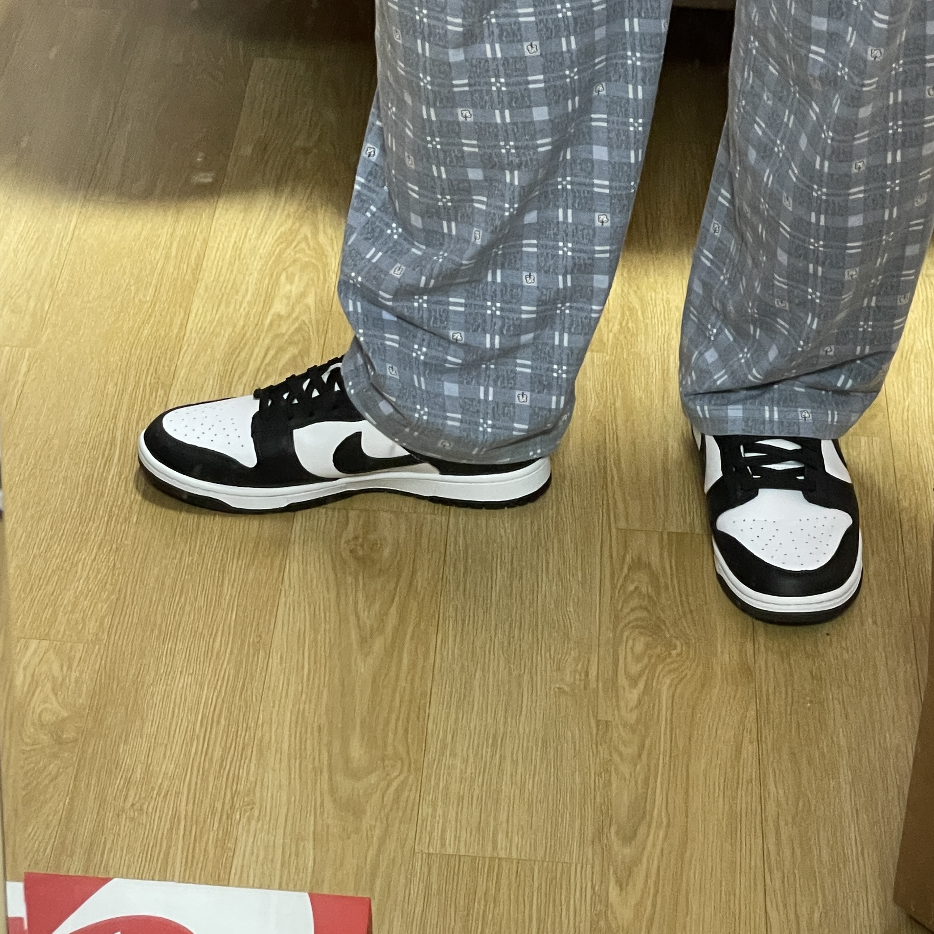 Nike Dunk Low Retro Black 착용 스타일