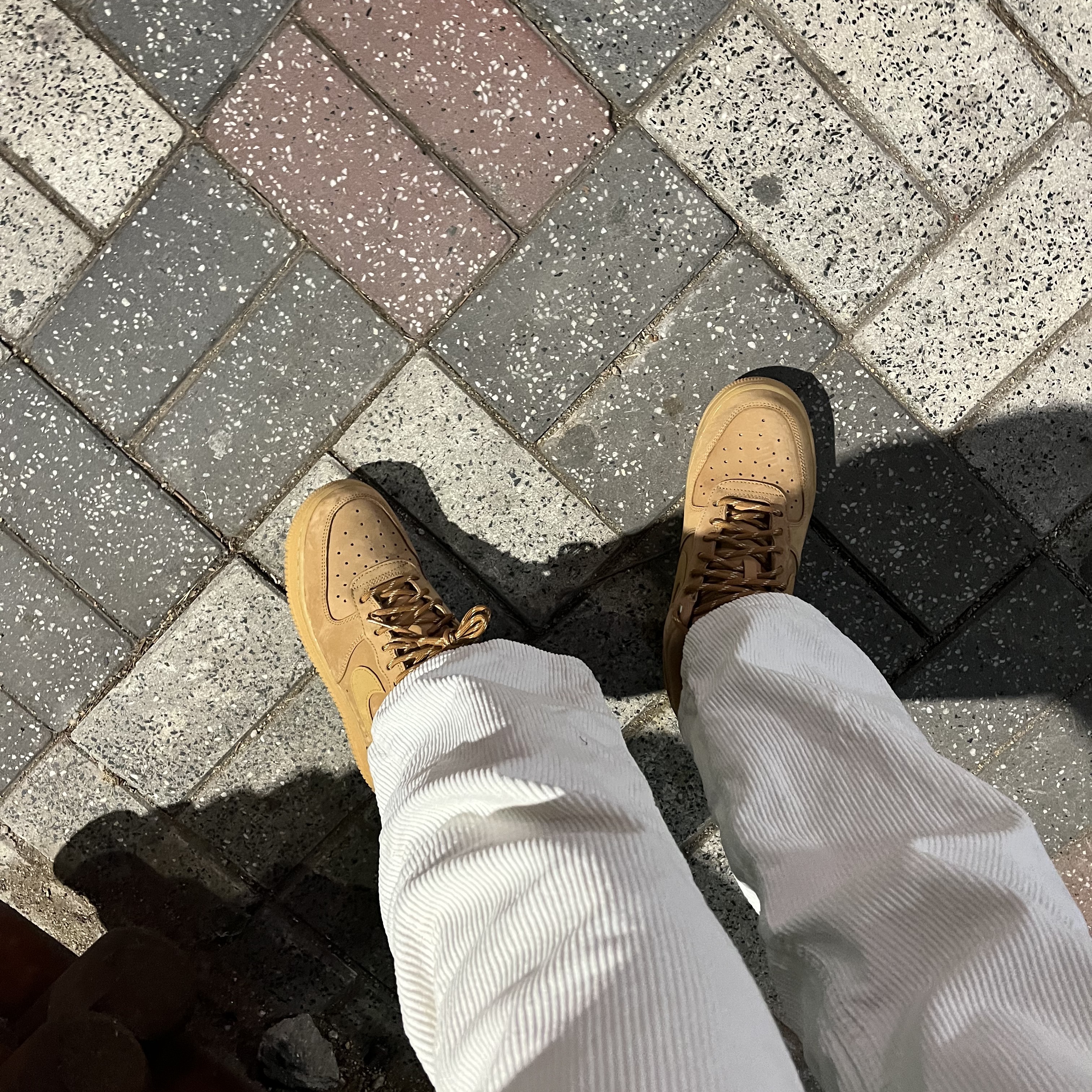 Nike Air Force 1 '07 WB Flax 착용 스타일 - 1