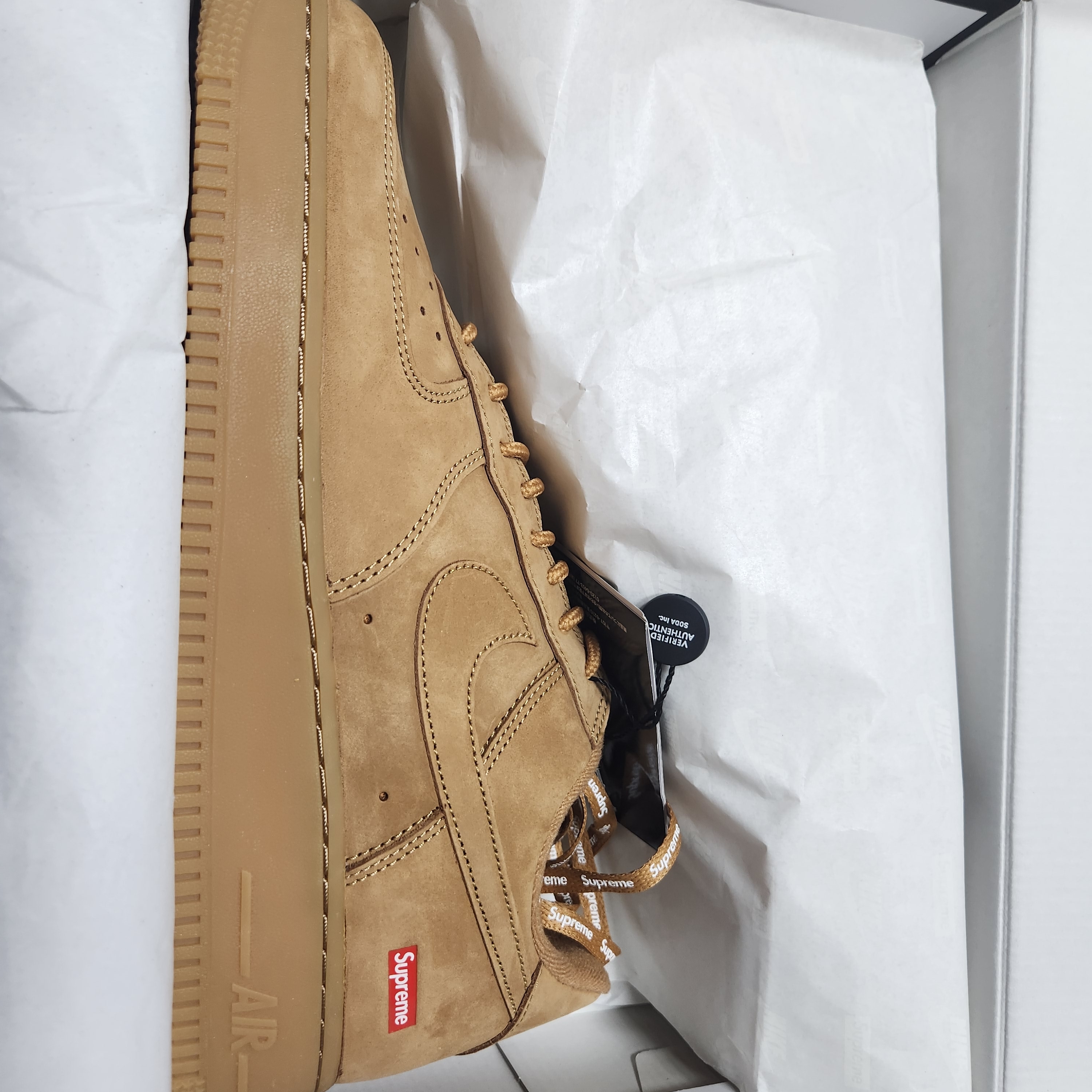 Nike x Supreme Air Force 1 Low Flax 착용 스타일 - 3