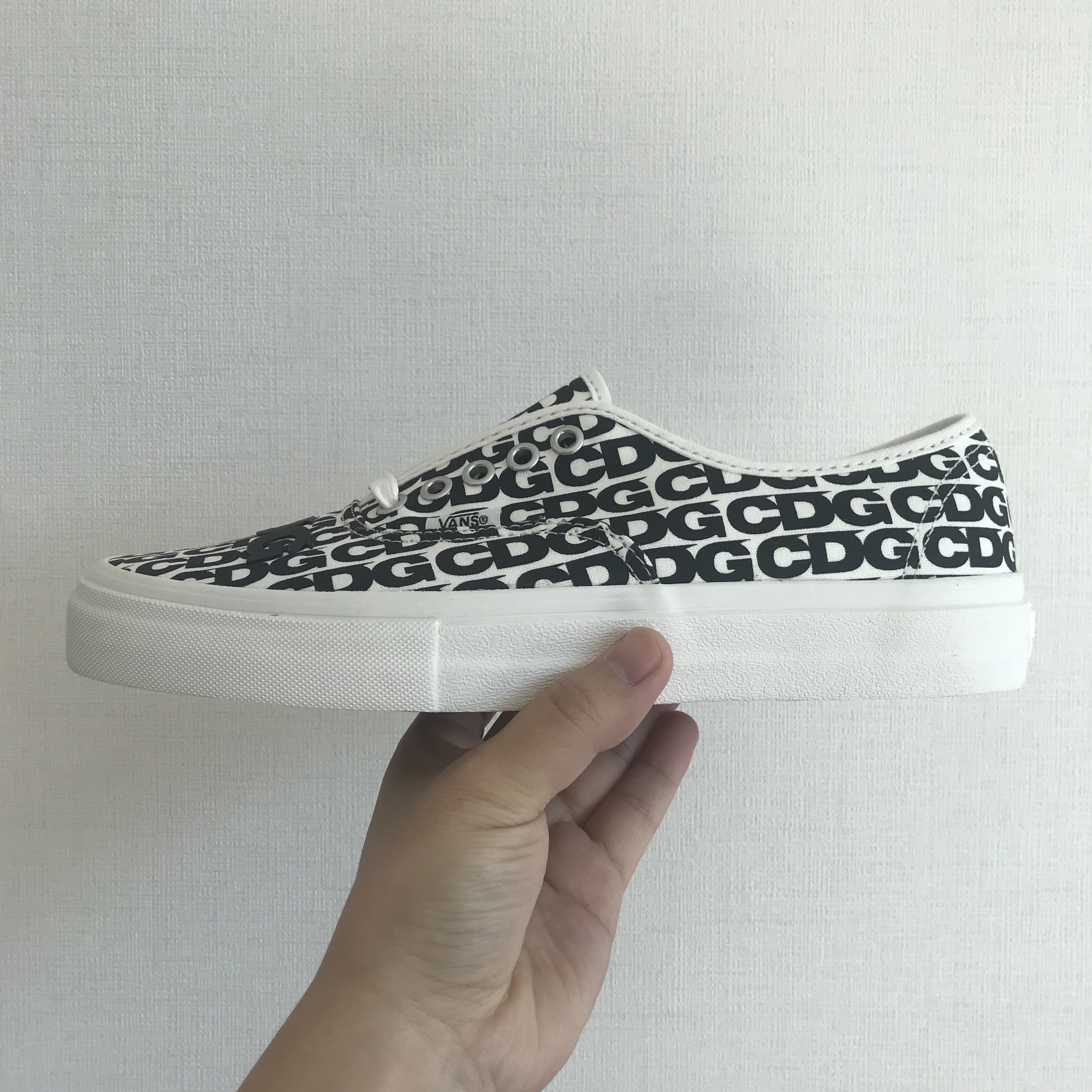 Vans Vault x CDG OG Authentic LX White Black 2018 착용 스타일