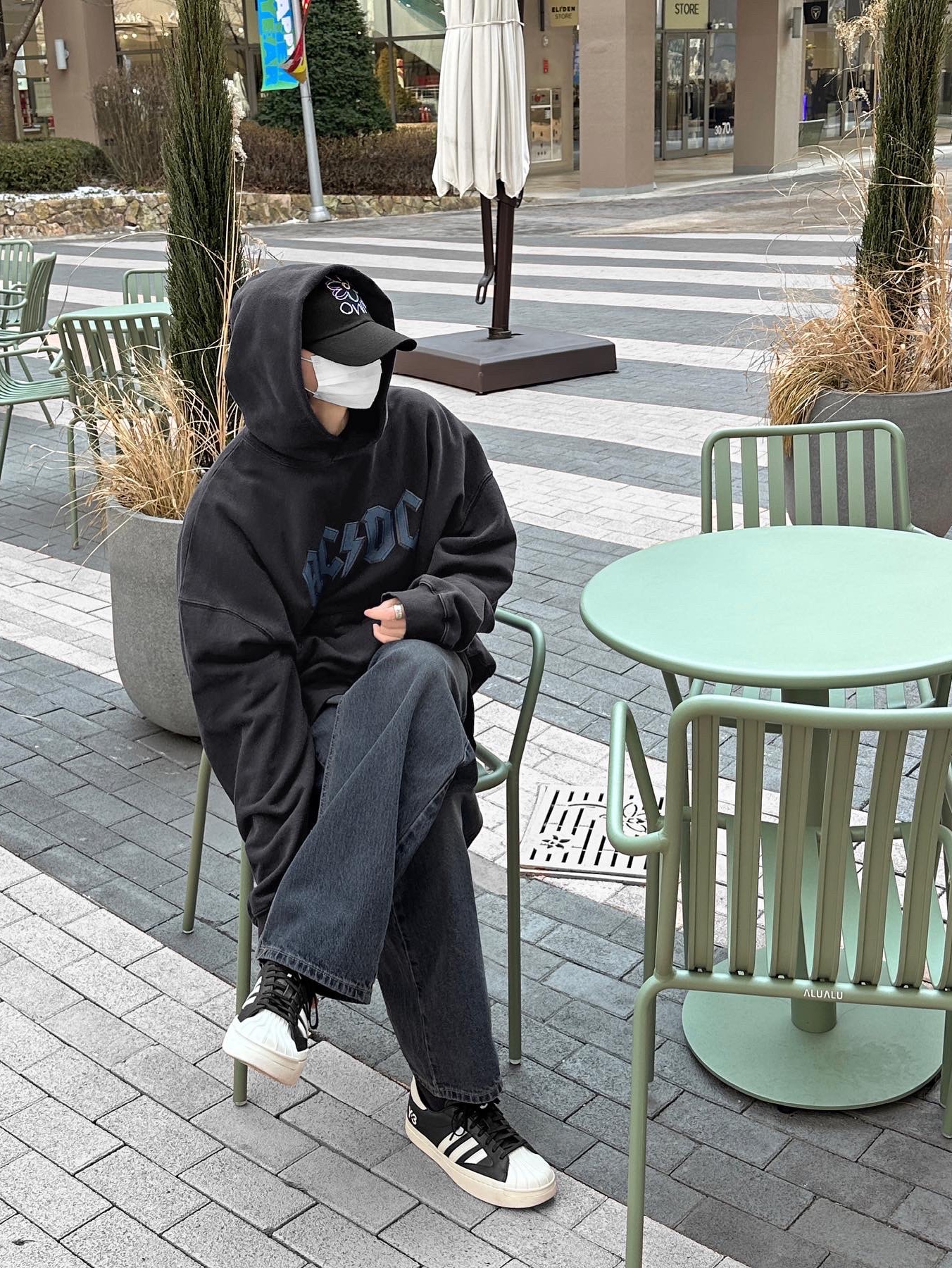 Y-3 Yohji Star Black White 착용 스타일 - 3