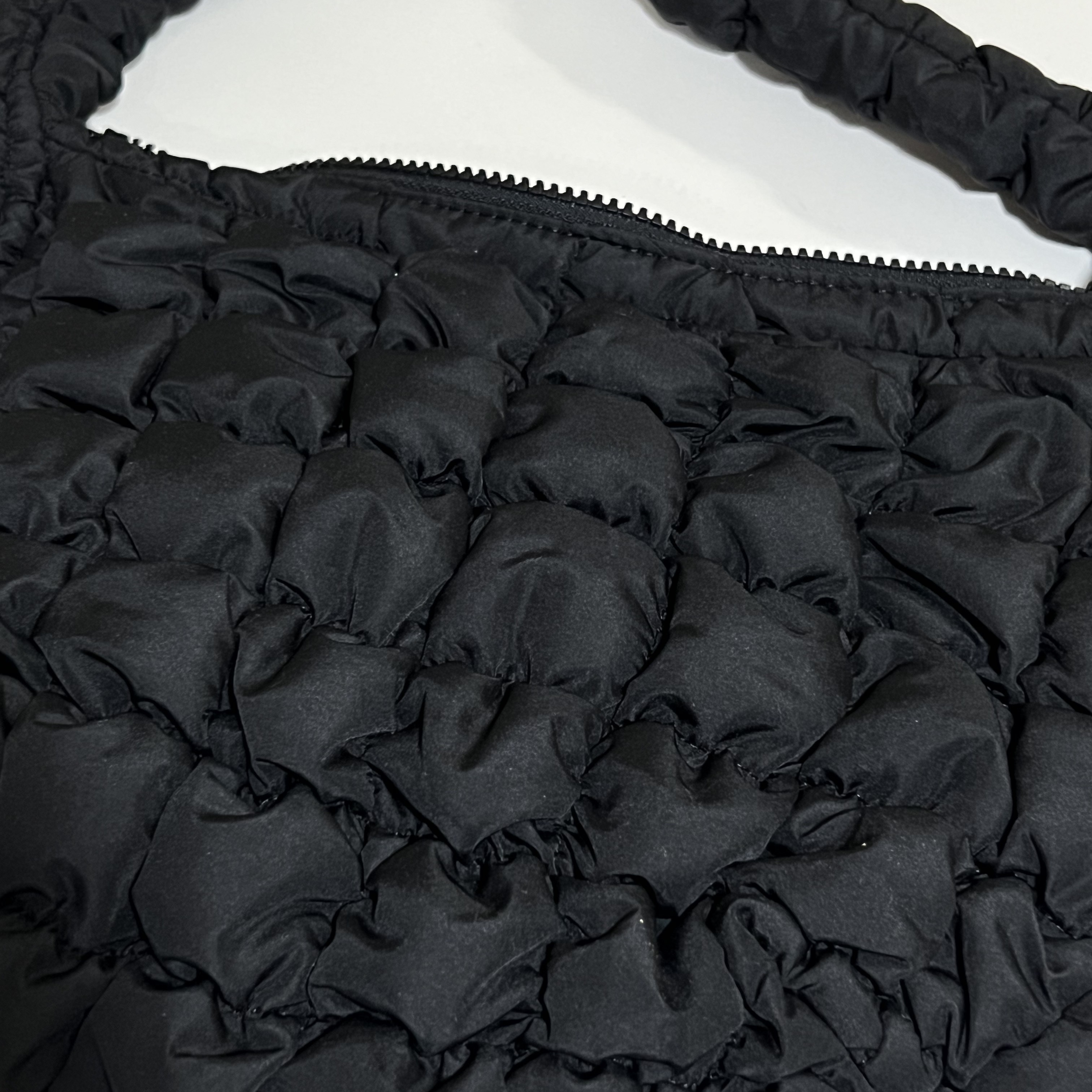 COS Quilted Mini Bag Black 착용 스타일