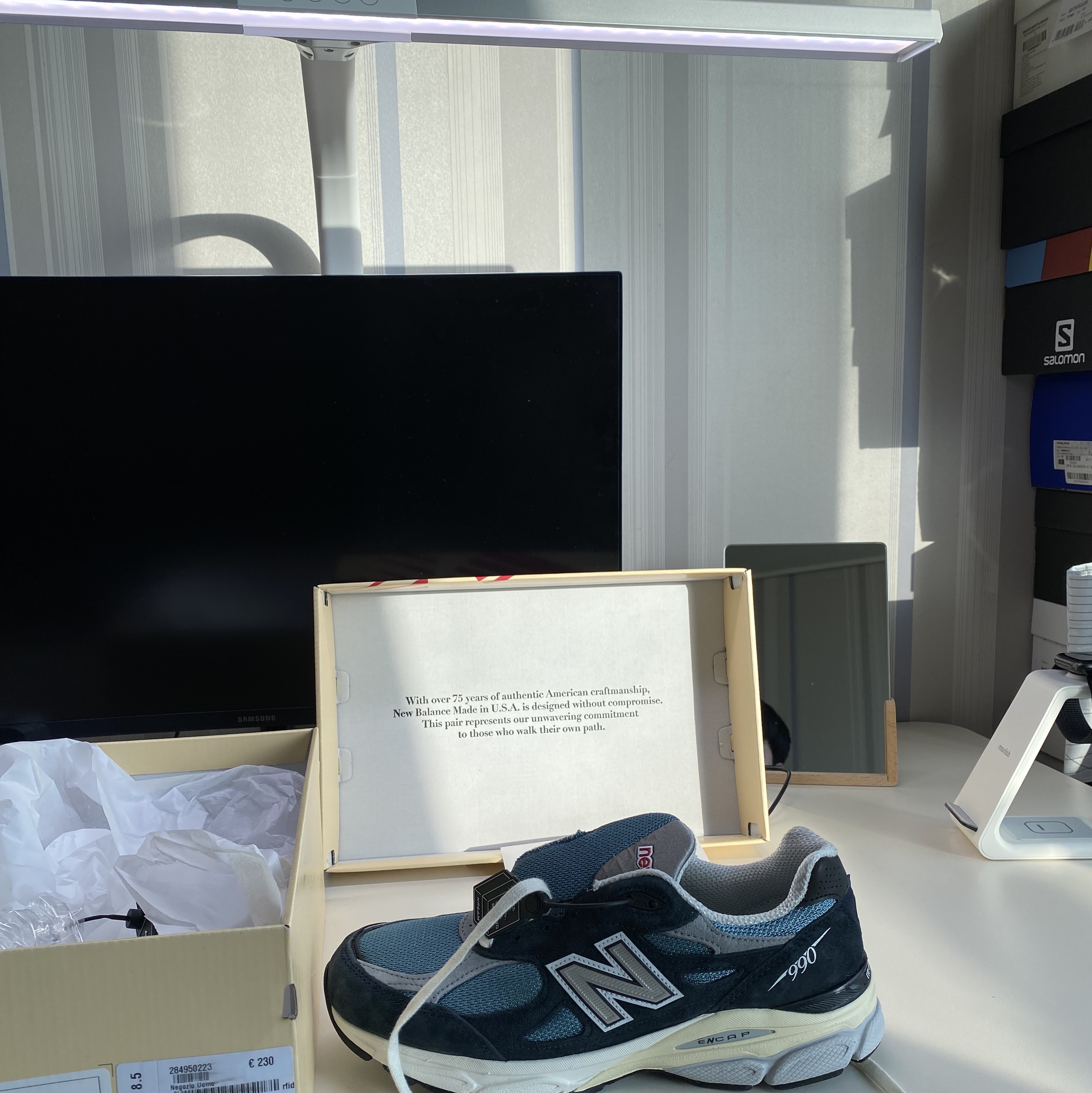 New Balance 990v3 Made in USA Navy Spring Tide 착용 스타일 - 1