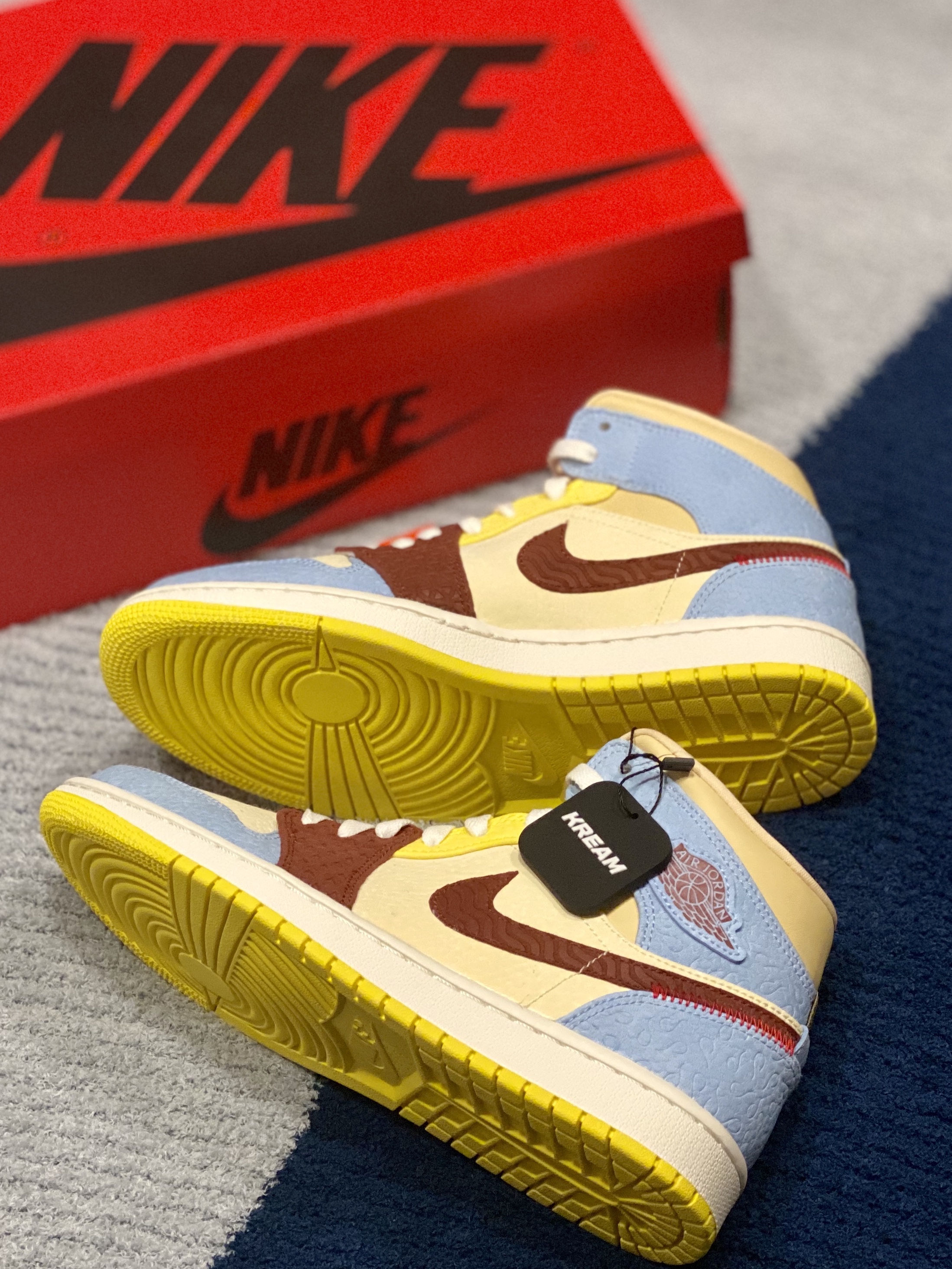 Jordan 1 x Maison Chateau Rouge Mid SE Fearless 착용 스타일