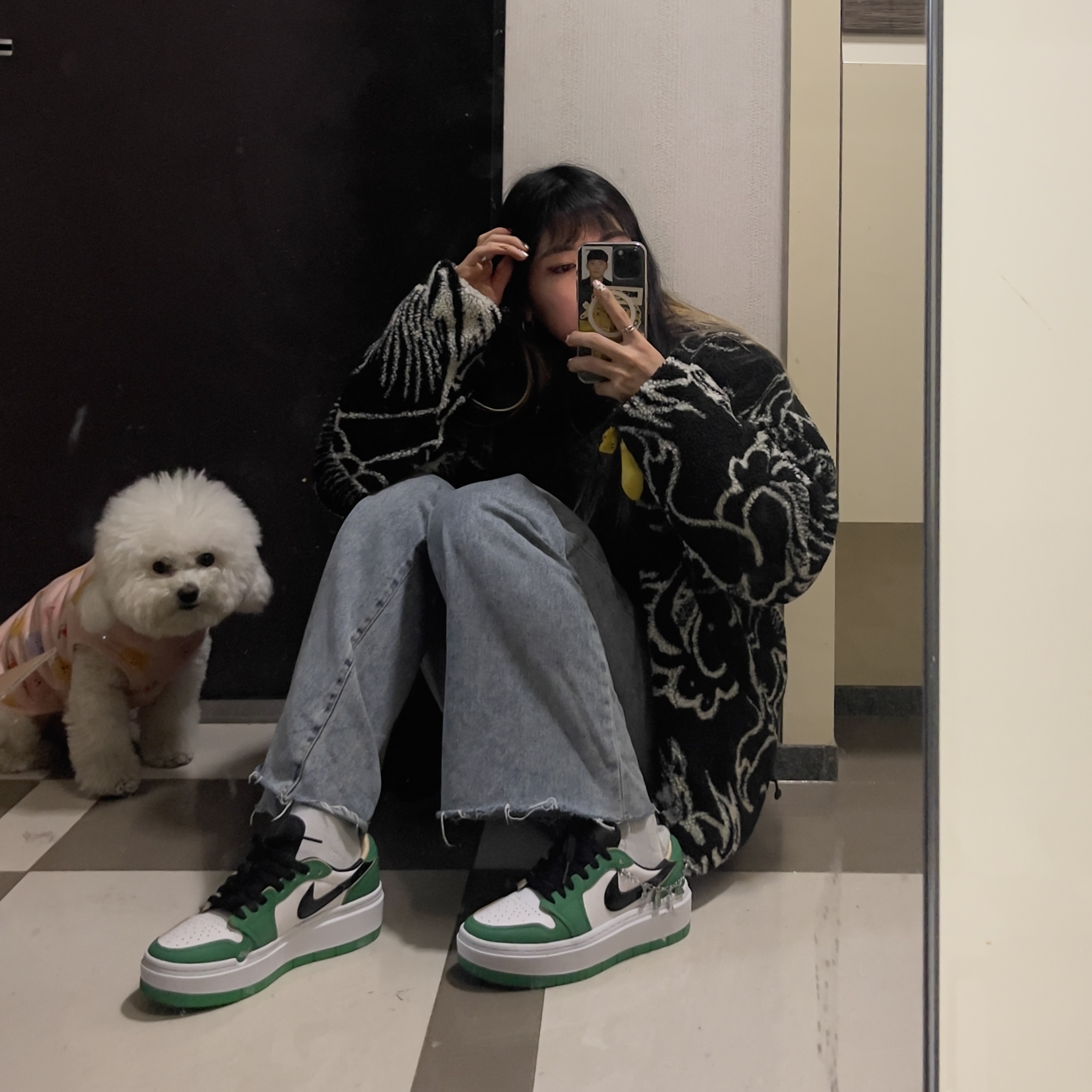 Stussy Dragon Sherpa Jacket Black, (W) Jordan 1 Elevate Low SE Lucky Green 착용 스타일